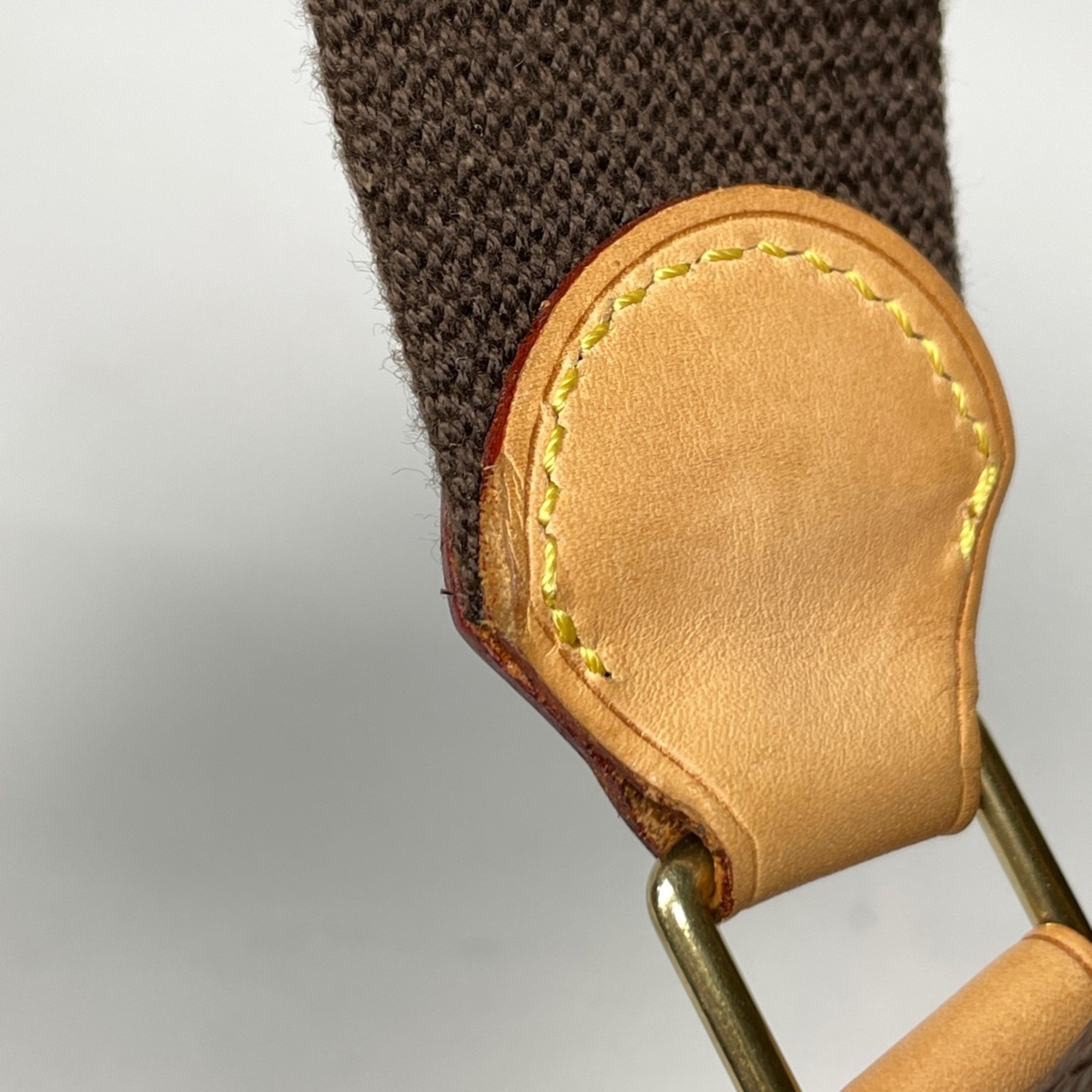 Louis Vuitton Brown Monogram Monogram Shoulder Bag (Pre-Owned)