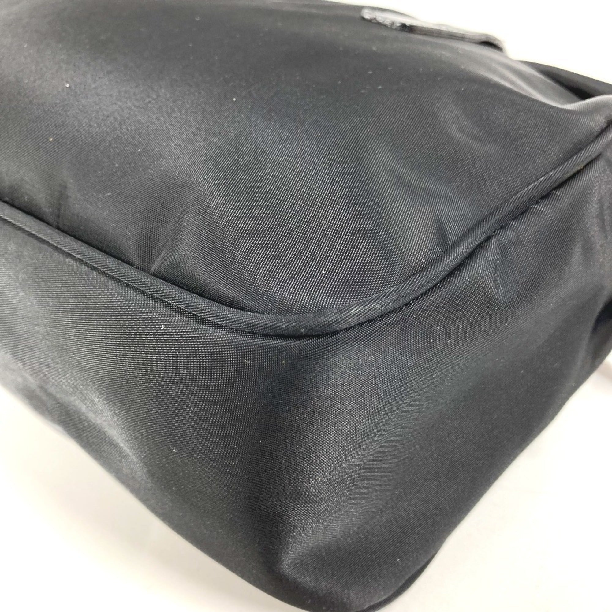 Fendi Black Nylon Handbag (Pre-Owned)