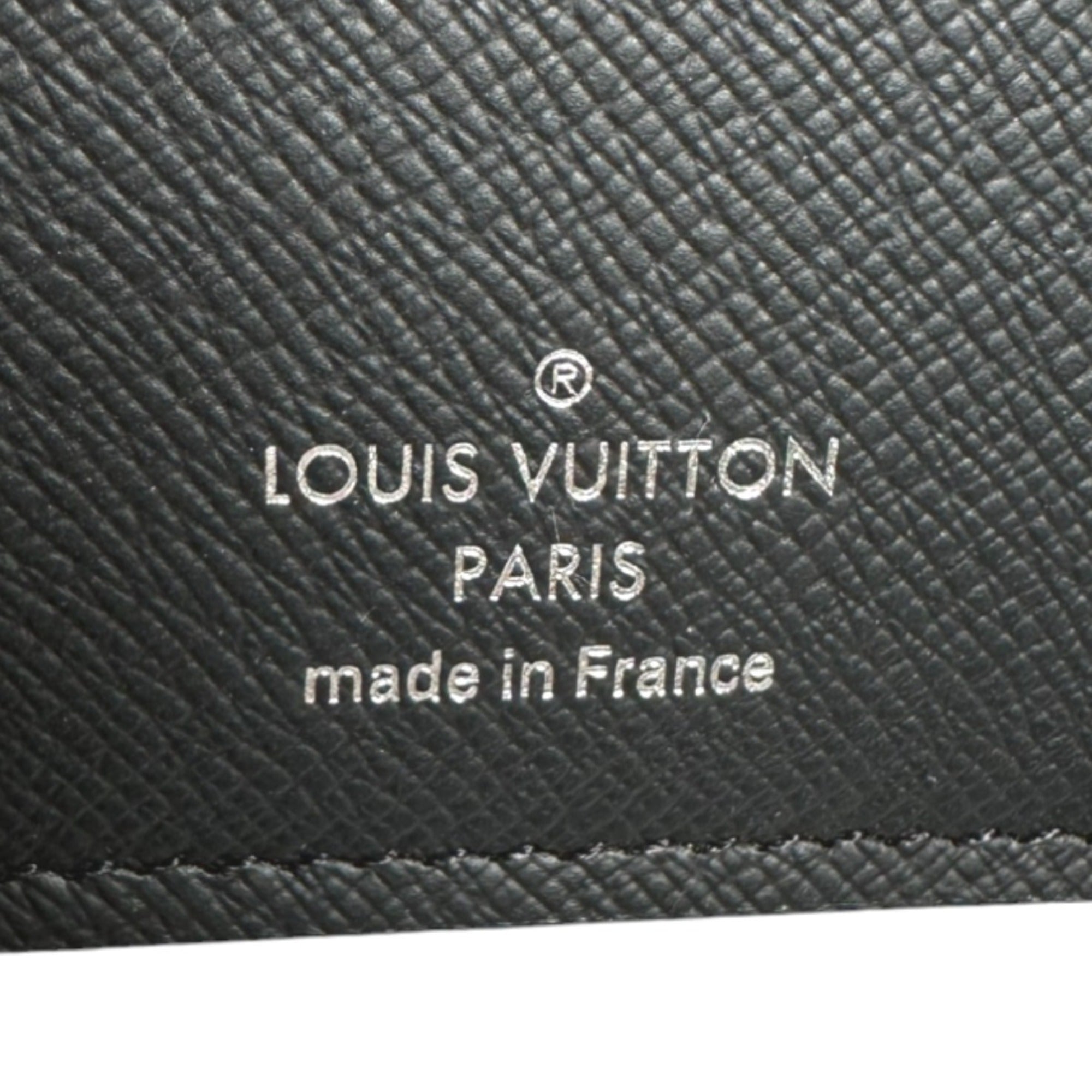 Louis Vuitton Black Taiga Leather Long Wallet (Bi-Fold) (Pre-Owned)