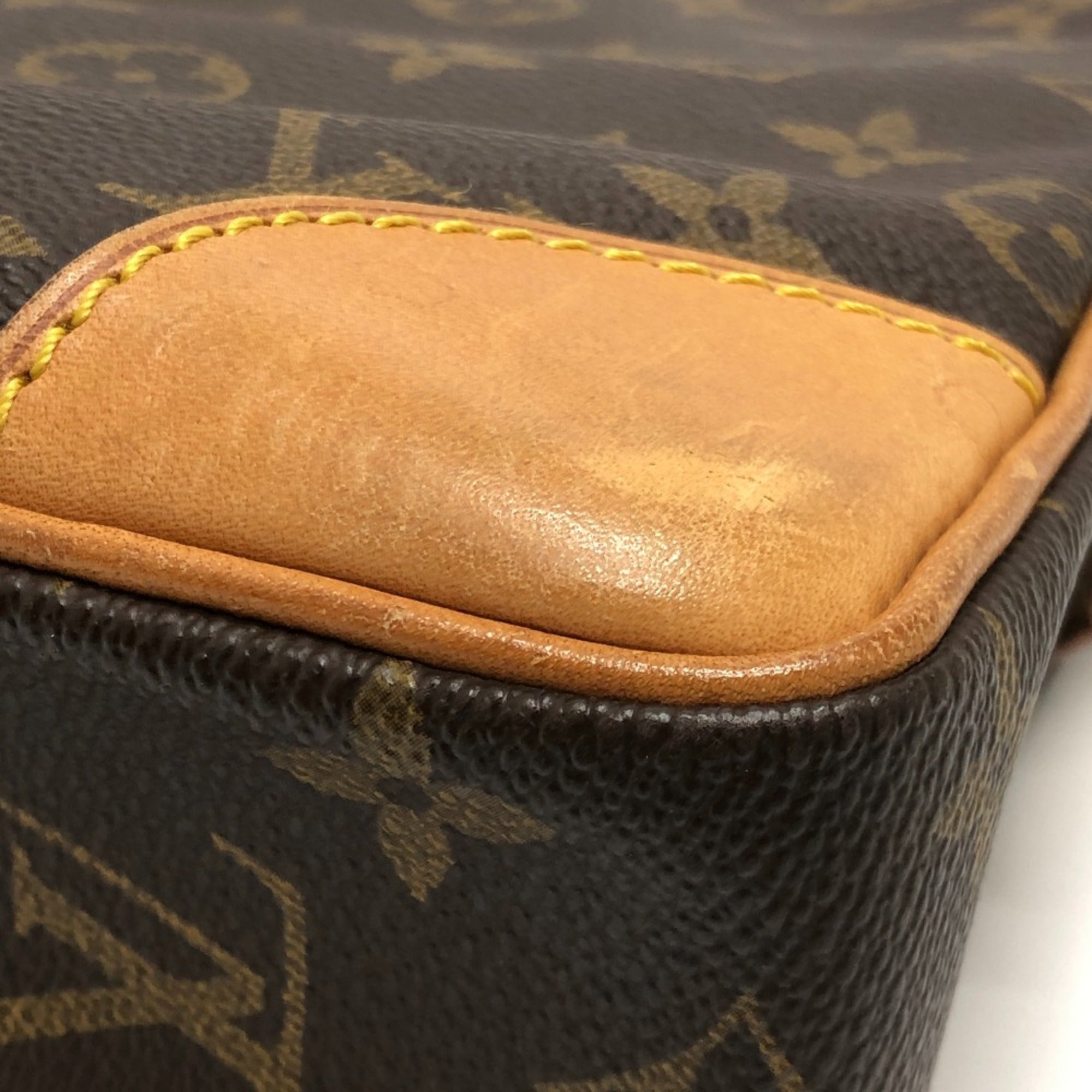 Louis Vuitton Brown Monogram Monogram Briefcase (Pre-Owned)