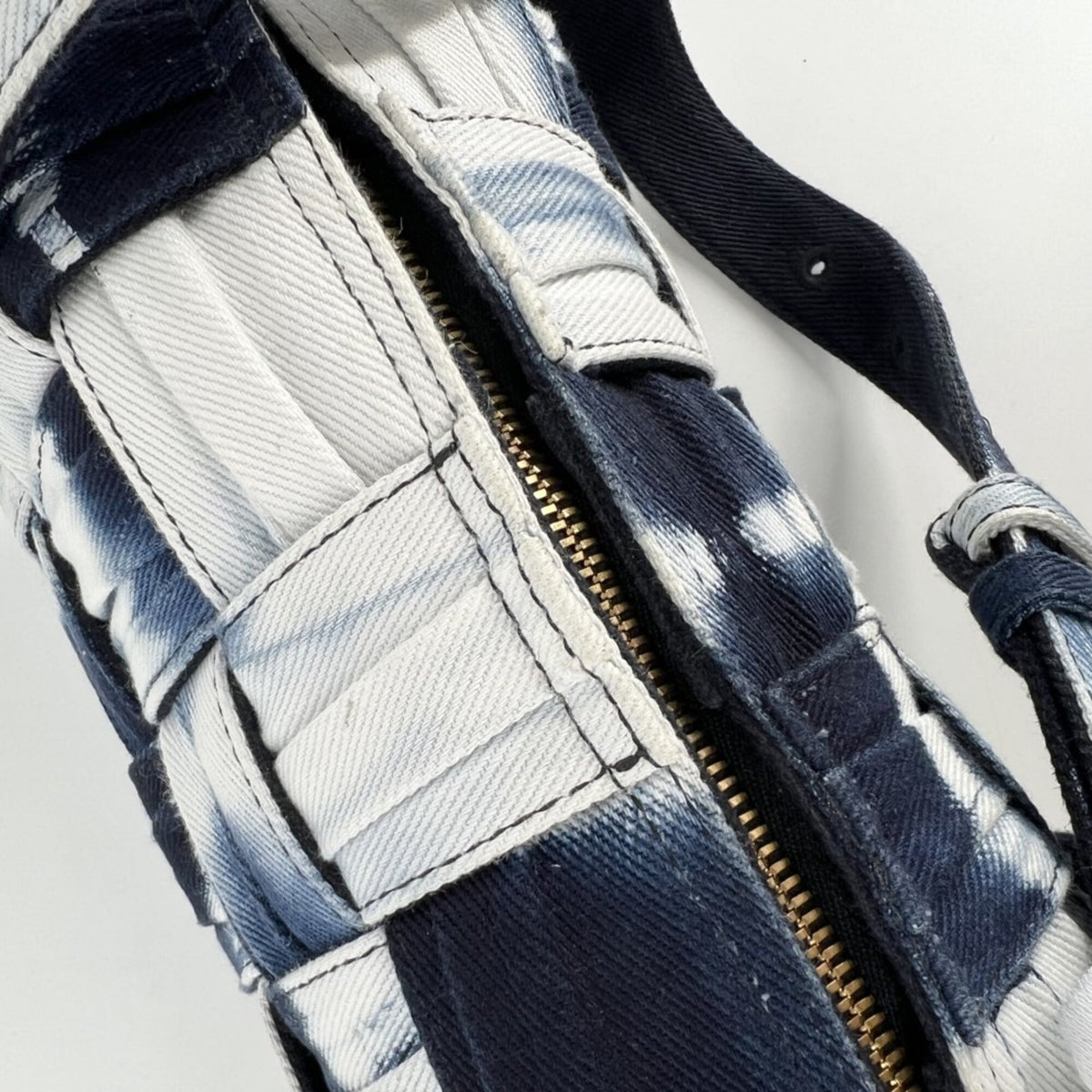 Bottega Veneta Navy White Denim Shoulder Bag (Pre-Owned)