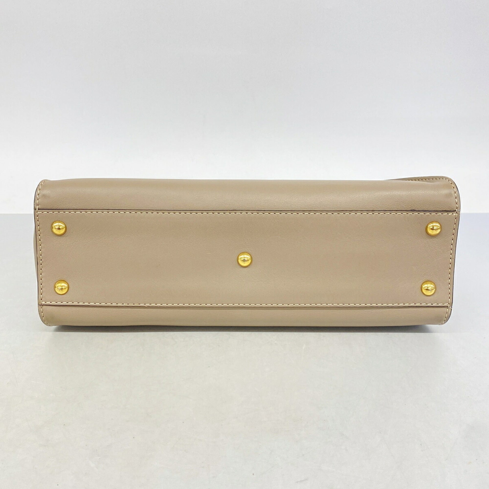 Fendi Grayish Leather Handbag (Pre-Owned)
