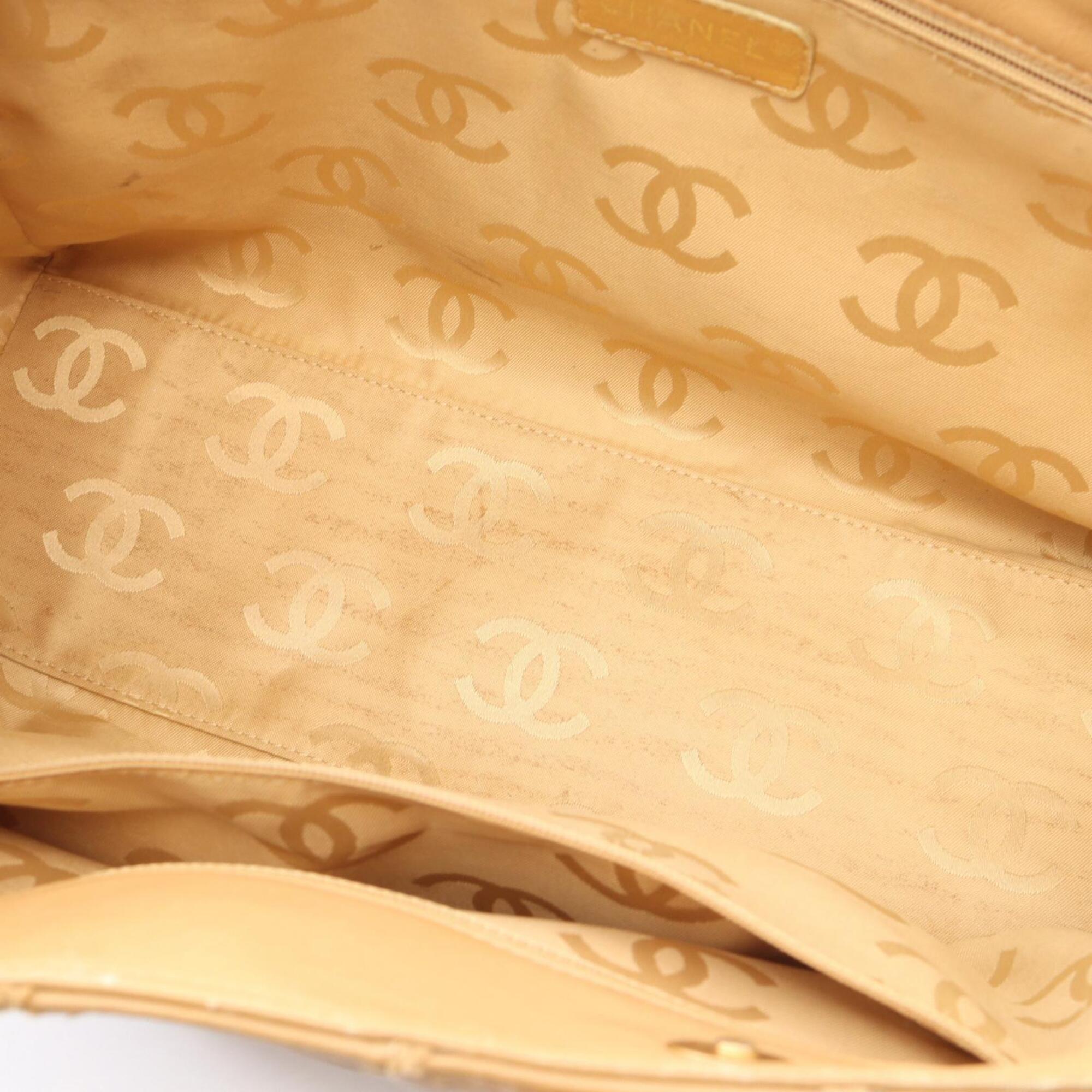 Chanel Beige Leather Handbag Tote Bag (Pre-Owned)