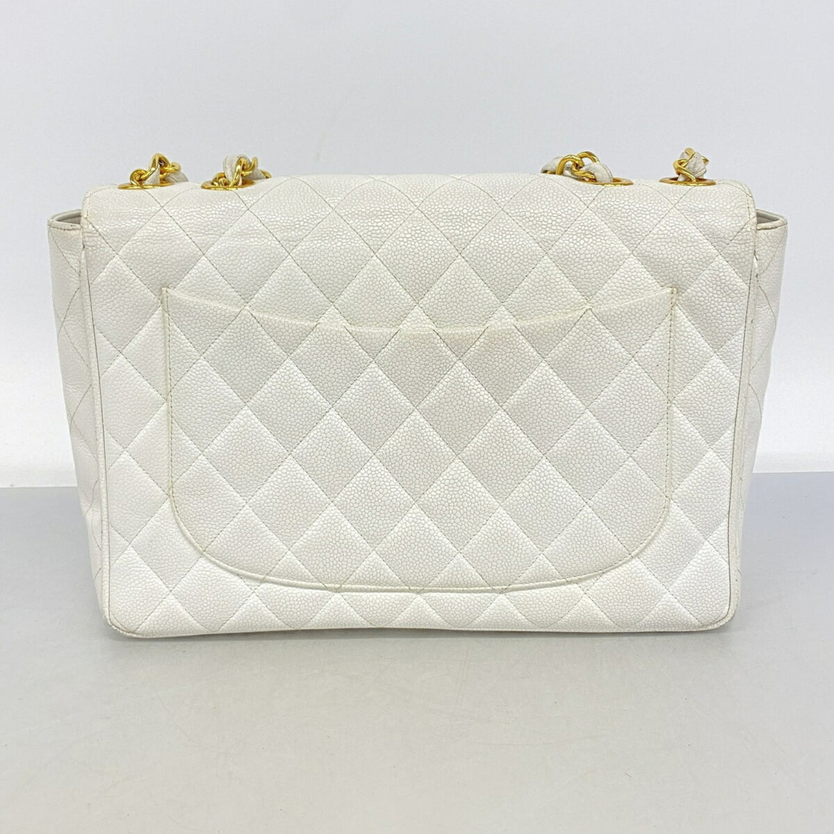 Chanel White Grained Calfskin Shoulder Bag (Pre-Owned)