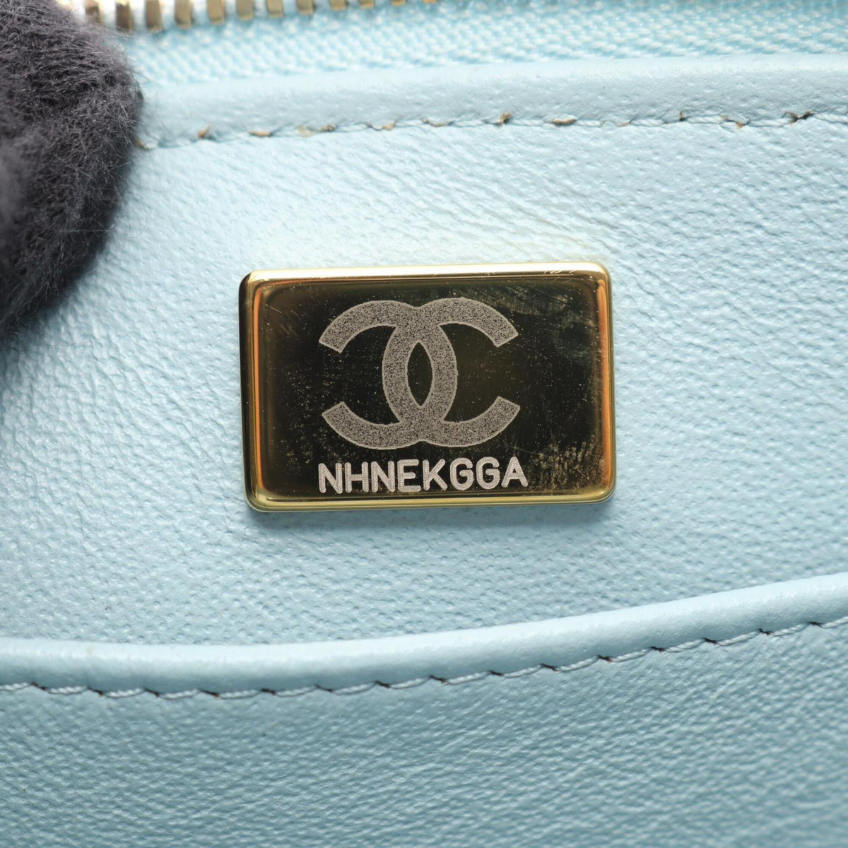 Chanel Matelasse Blue Grained Calfskin Handbag Shoulder Bag (Pre-Owned)