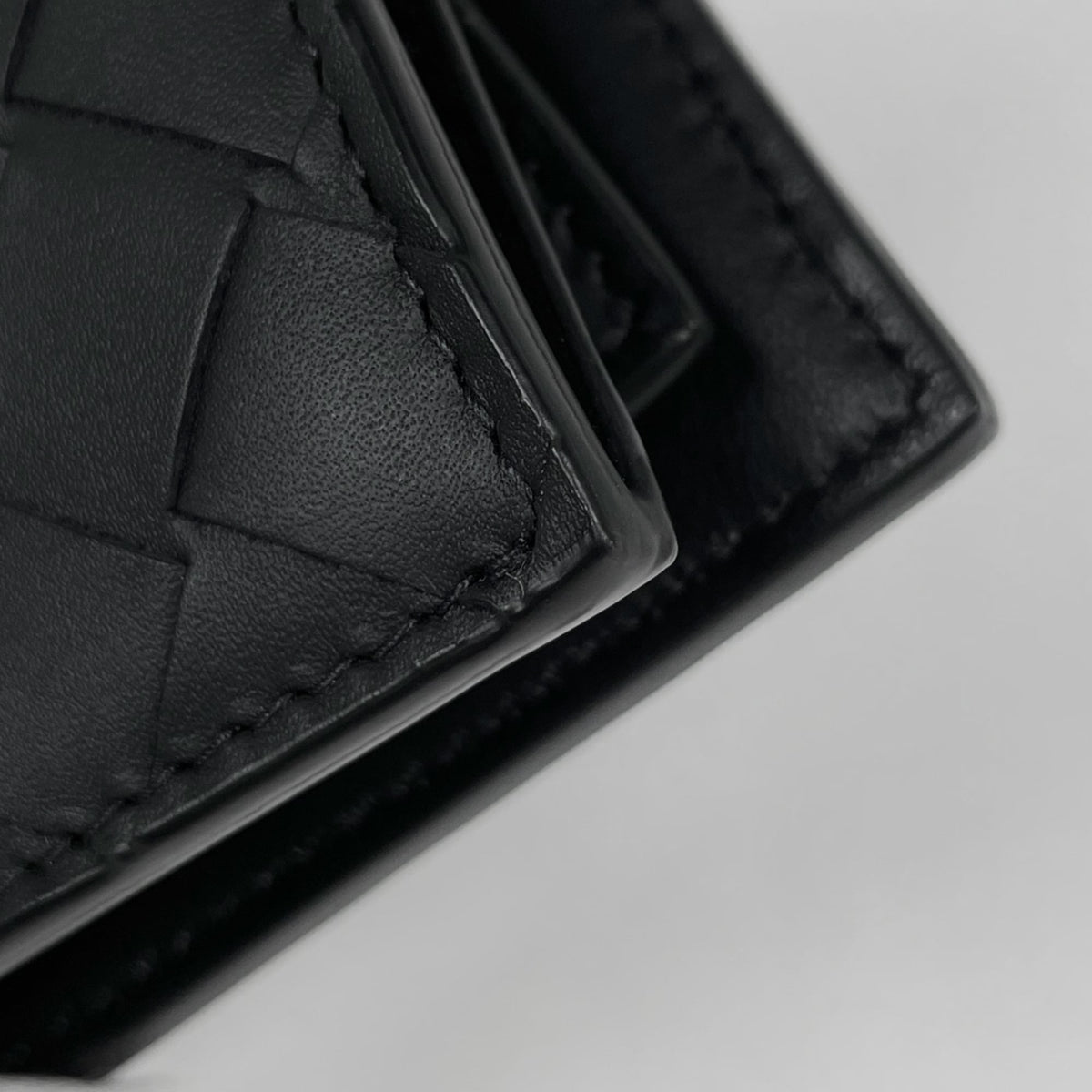 Bottega Veneta Black Intrecciato Leather Wallet (Bi-Fold) (Pre-Owned)
