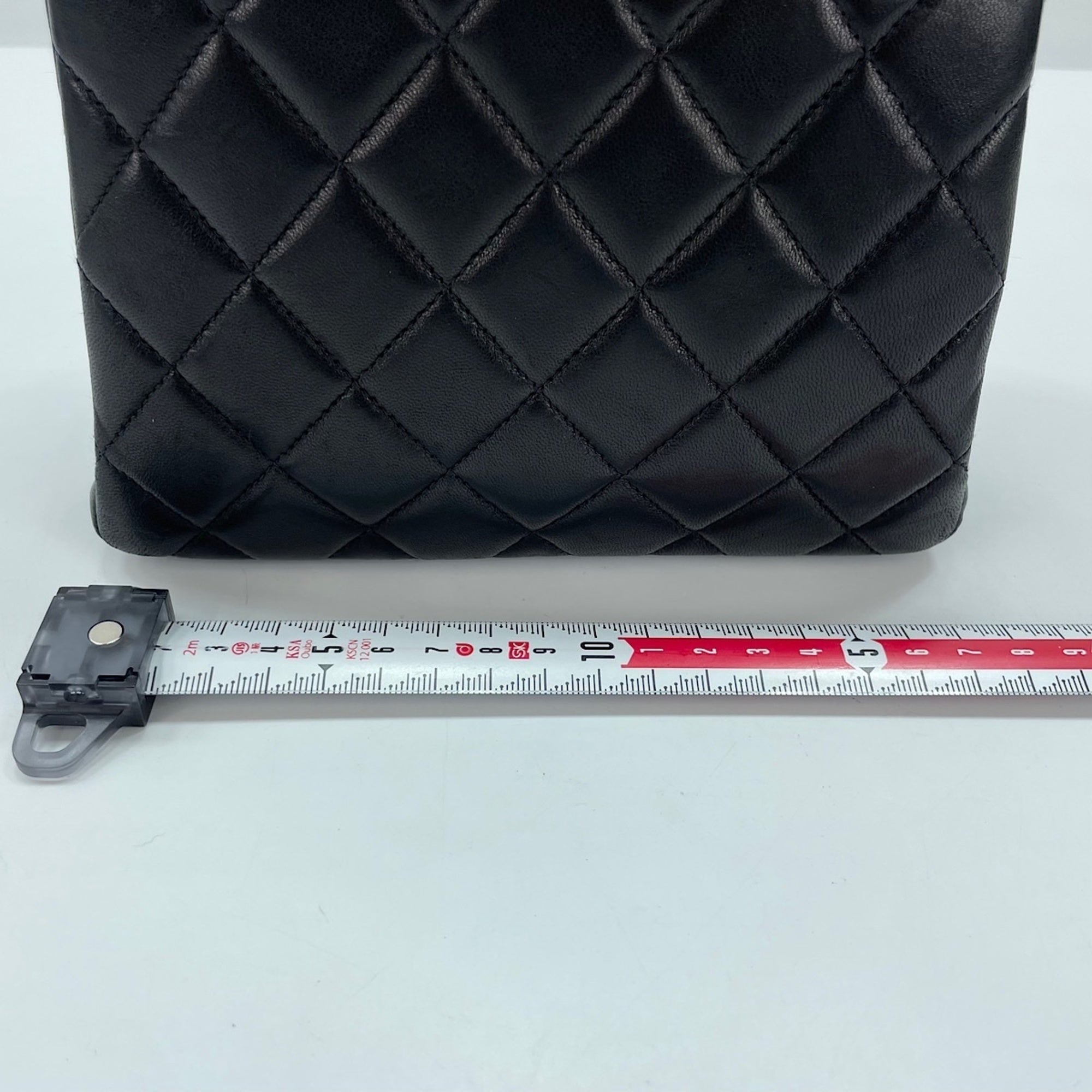 Chanel Black Handbag (Pre-Owned)