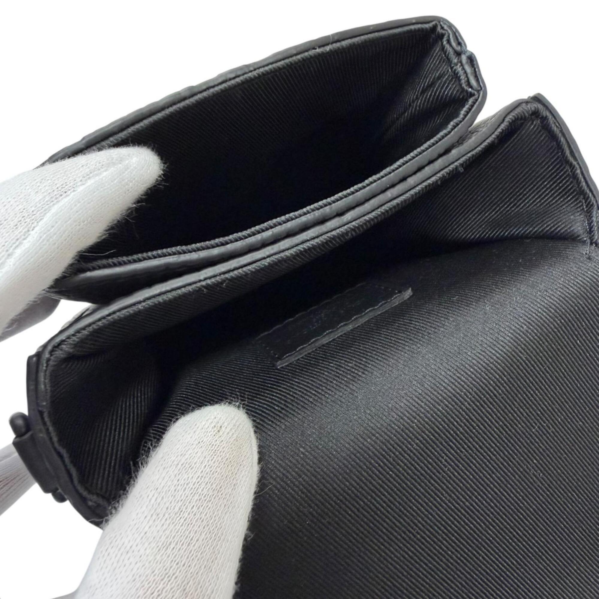 Louis Vuitton Black Leather Shoulder Bag (Pre-Owned)