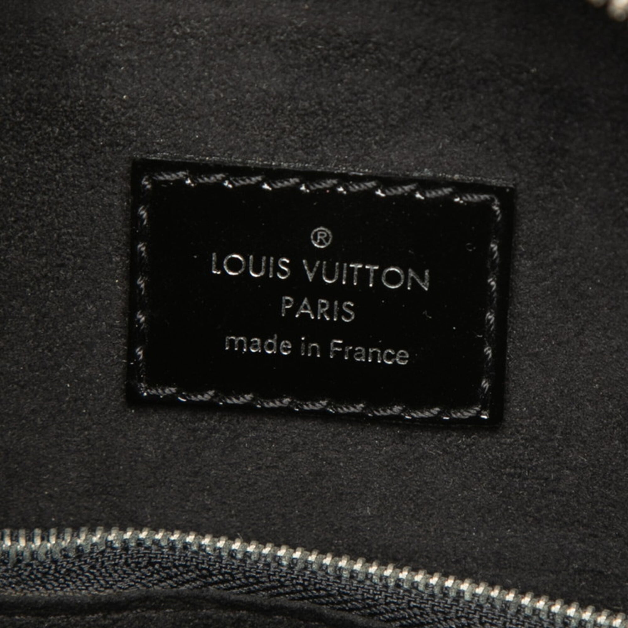 Louis Vuitton Black Noir Patent Leather Handbag (Pre-Owned)