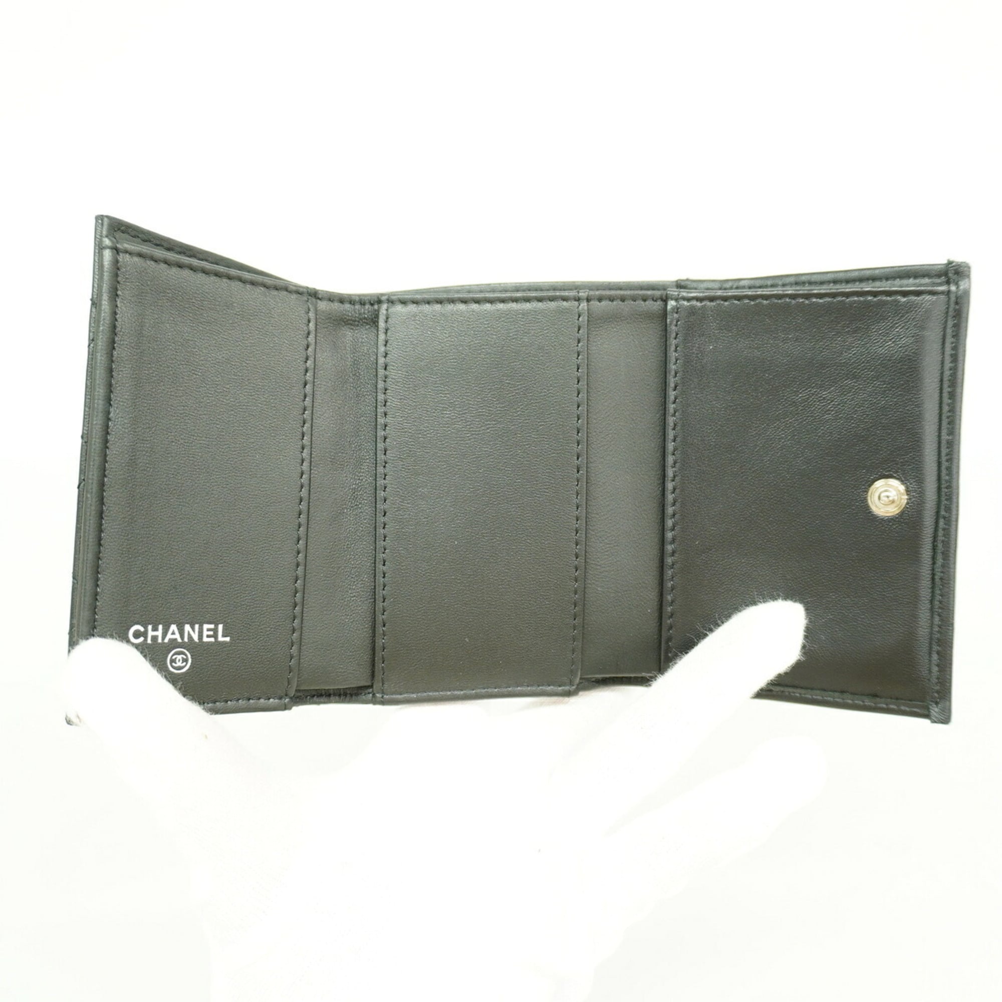 Chanel Black Leather Wallet (Tri-Fold) (Pre-Owned)