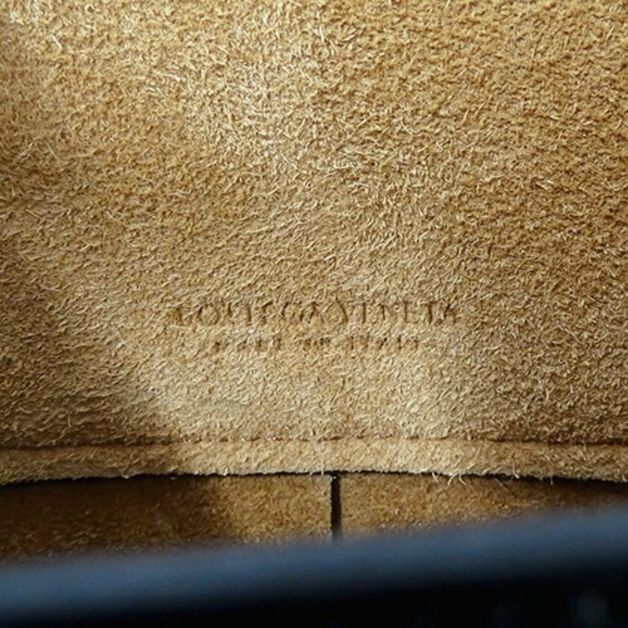 Bottega Veneta Black Leather Shoulder Bag (Pre-Owned)