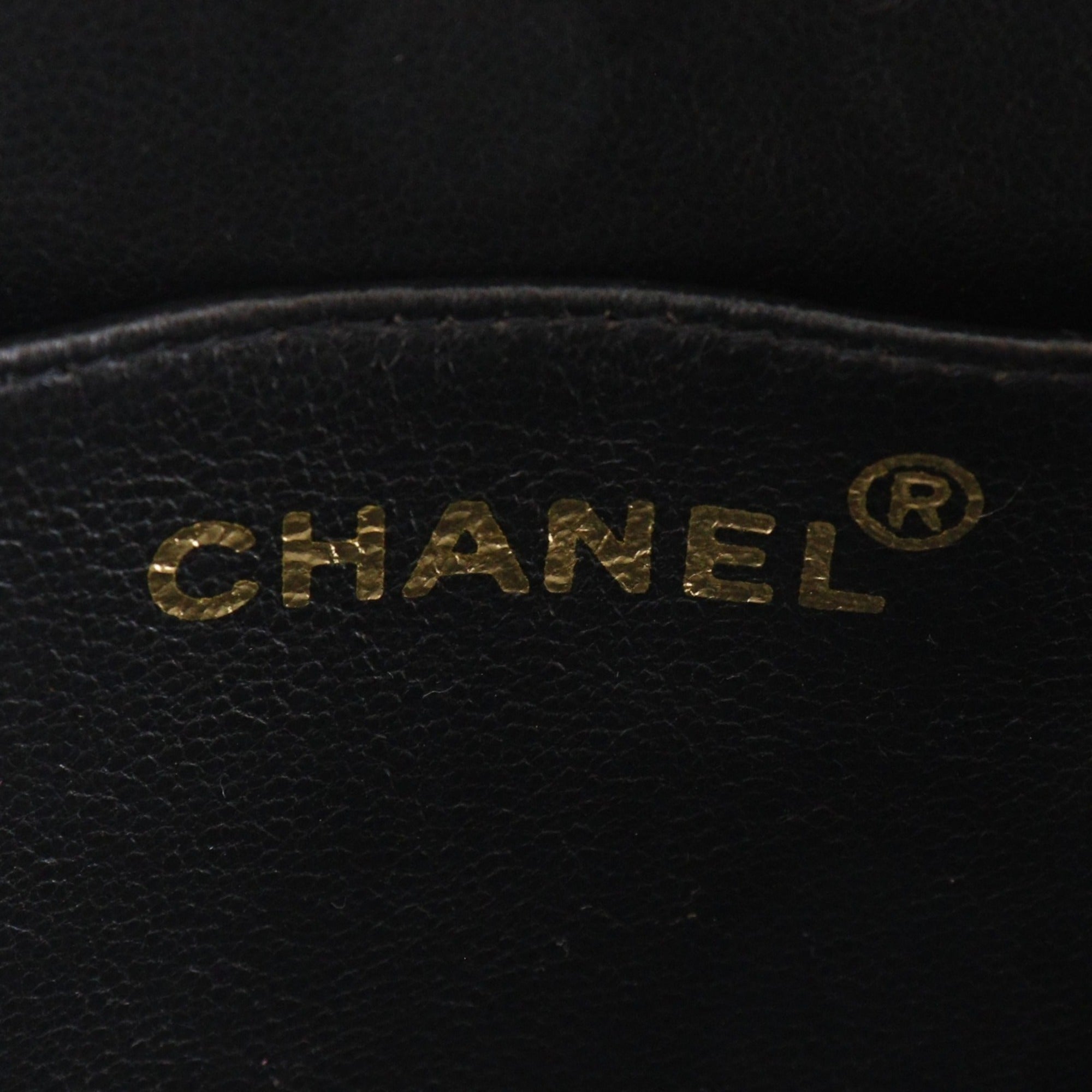 Chanel Black Patent Leather Handbag (Pre-Owned)