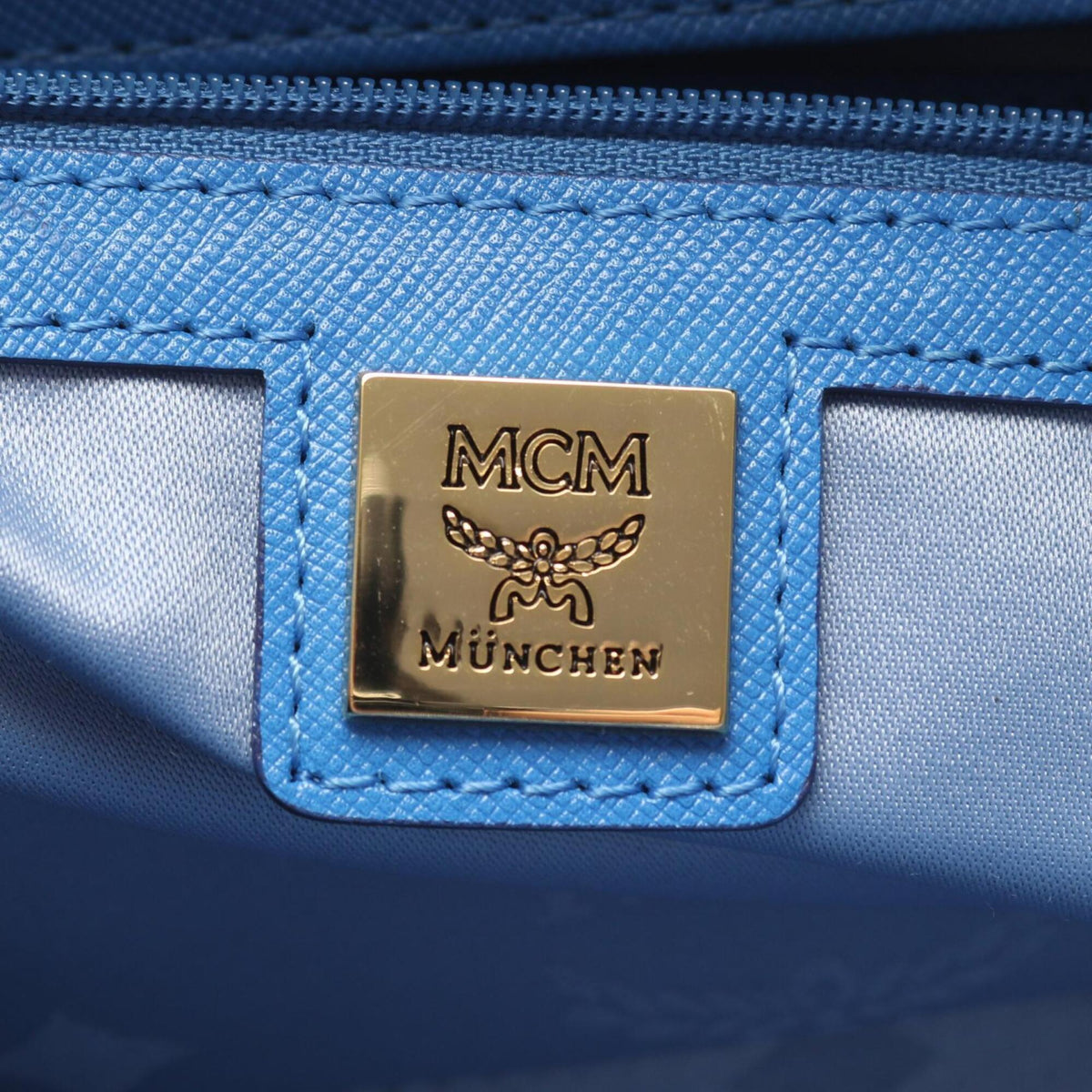 Mcm Blue Leather Handbag (Pre-Owned)