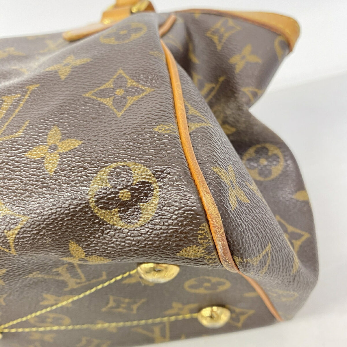Louis Vuitton Brown Handbag (Pre-Owned)