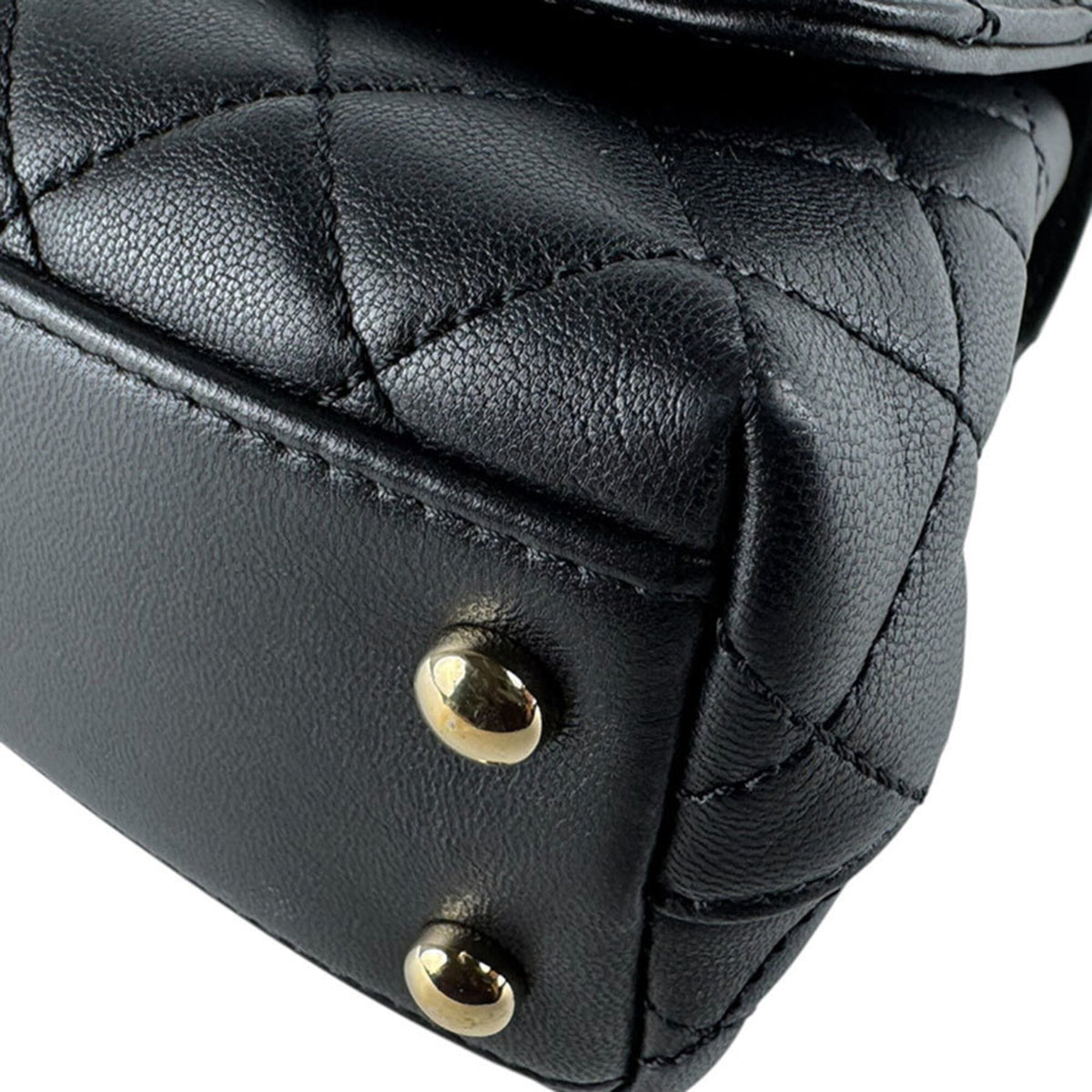 Chanel Black Multi-Color Leather Handbag Shoulder Bag (Pre-Owned)