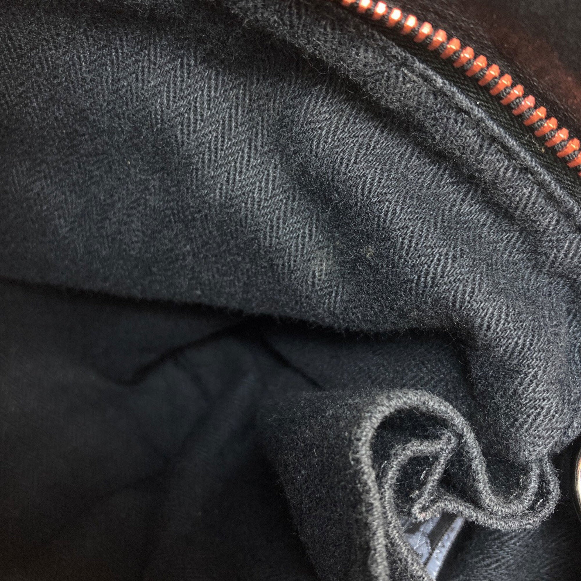 Hermes Black Leather Handbag (Pre-Owned)