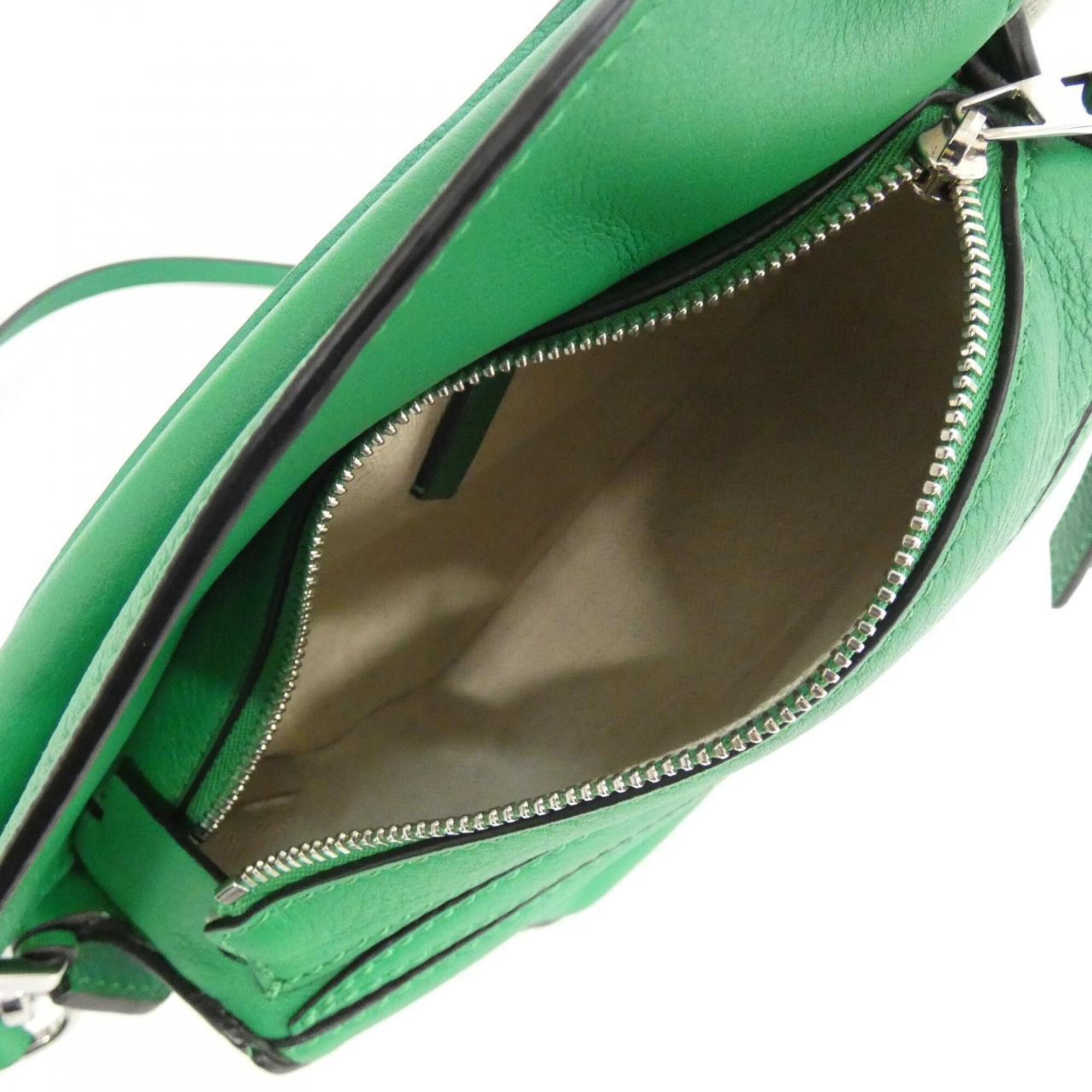 Loewe Green Leather Handbag (Pre-Owned)