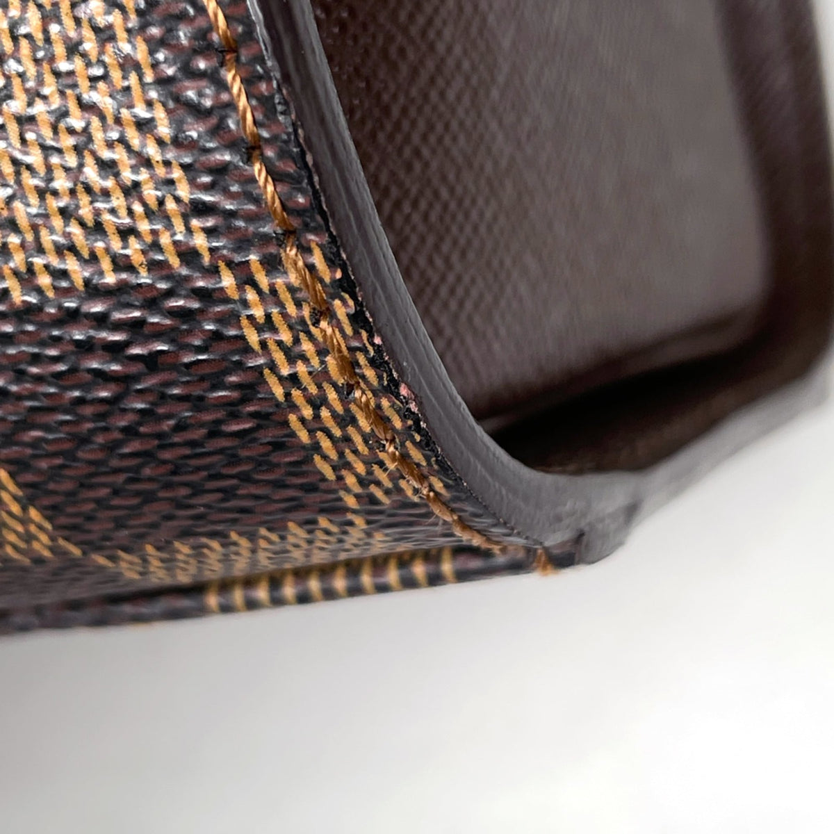 Louis Vuitton Damier Brown Damier Canvas Handbag (Pre-Owned)
