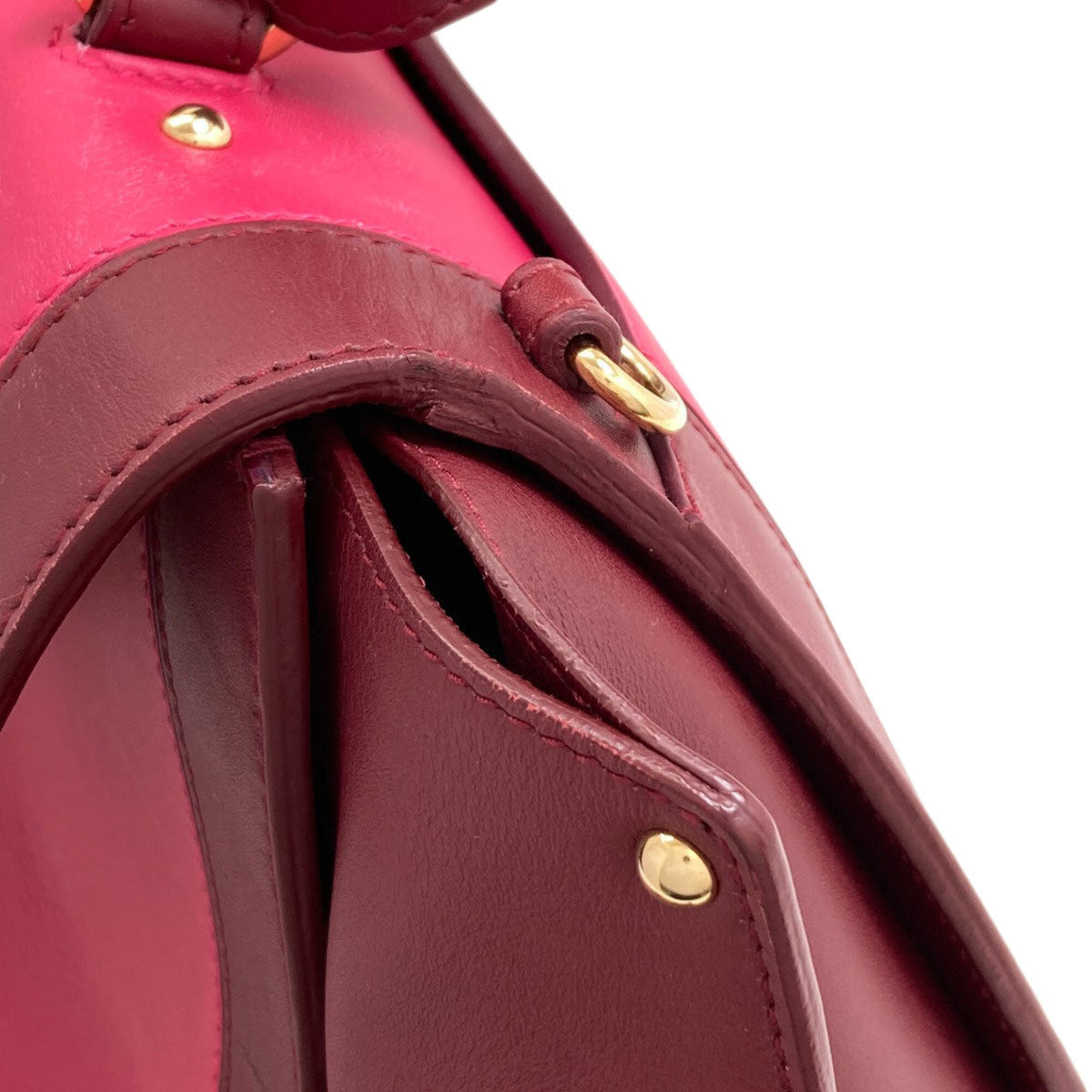 Salvatore Ferragamo Gancini Bordeaux Pink Leather Handbag (Pre-Owned)
