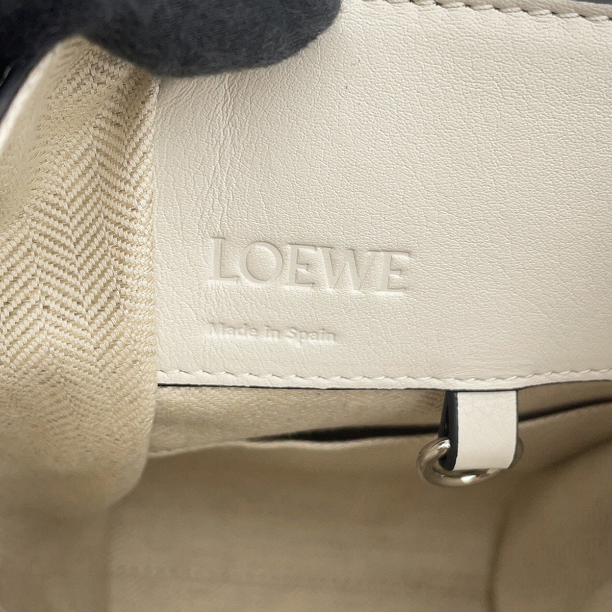 Loewe Hammock White Leather Handbag (Pre-Owned)