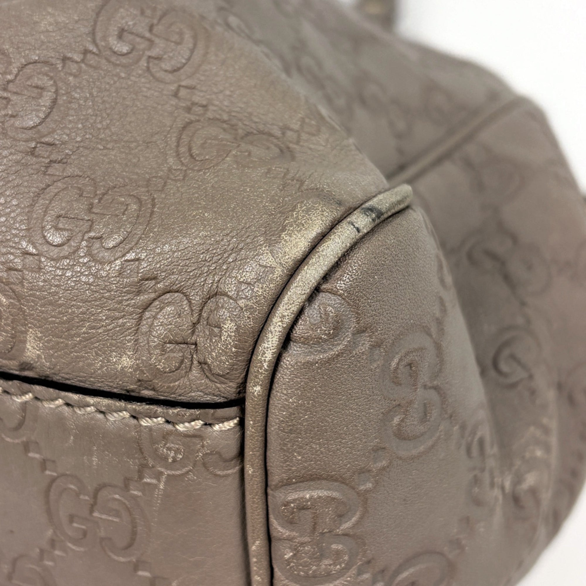Gucci Sukey Gray Gg Leather Handbag (Pre-Owned)