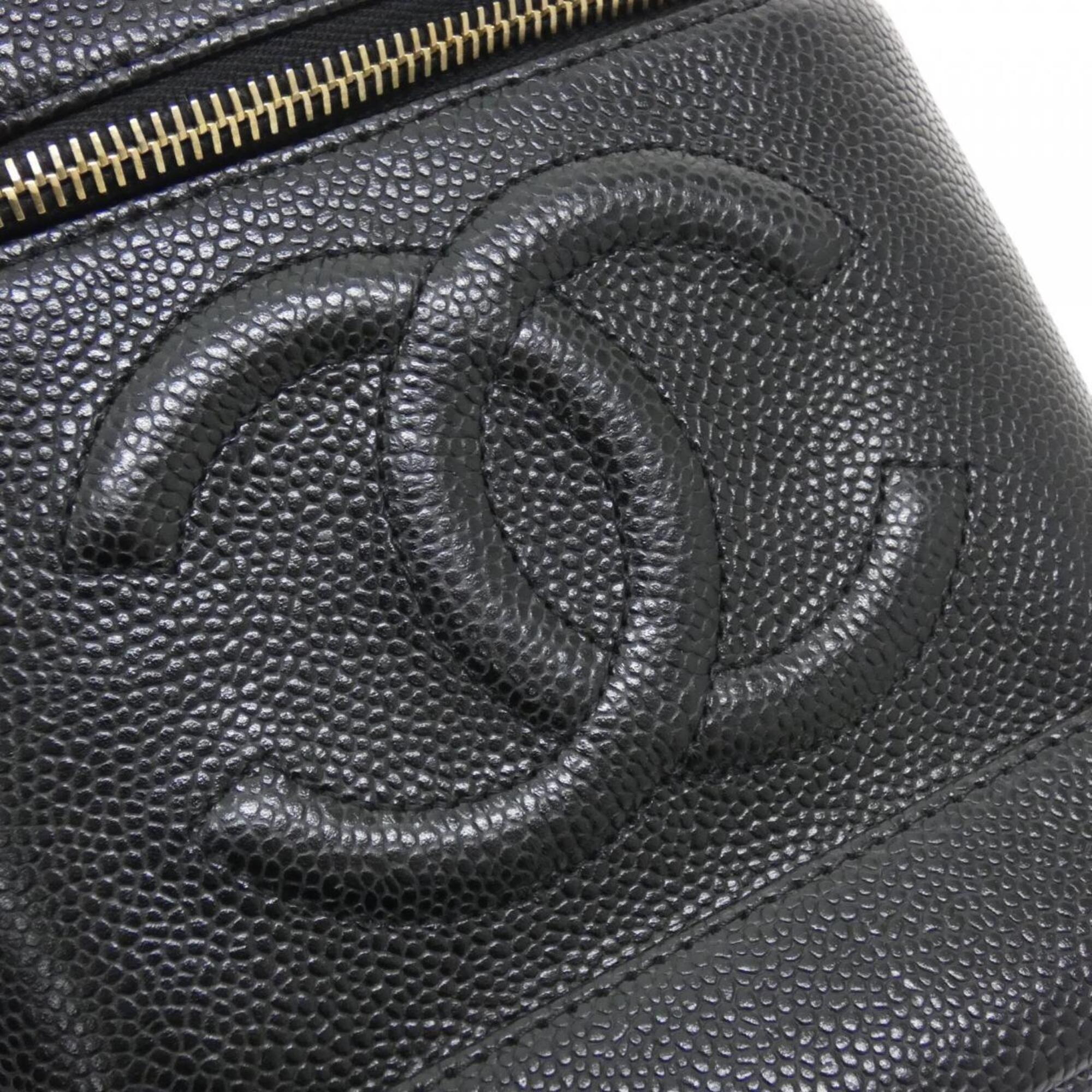 Chanel Black Grained Calfskin Handbag (Pre-Owned)