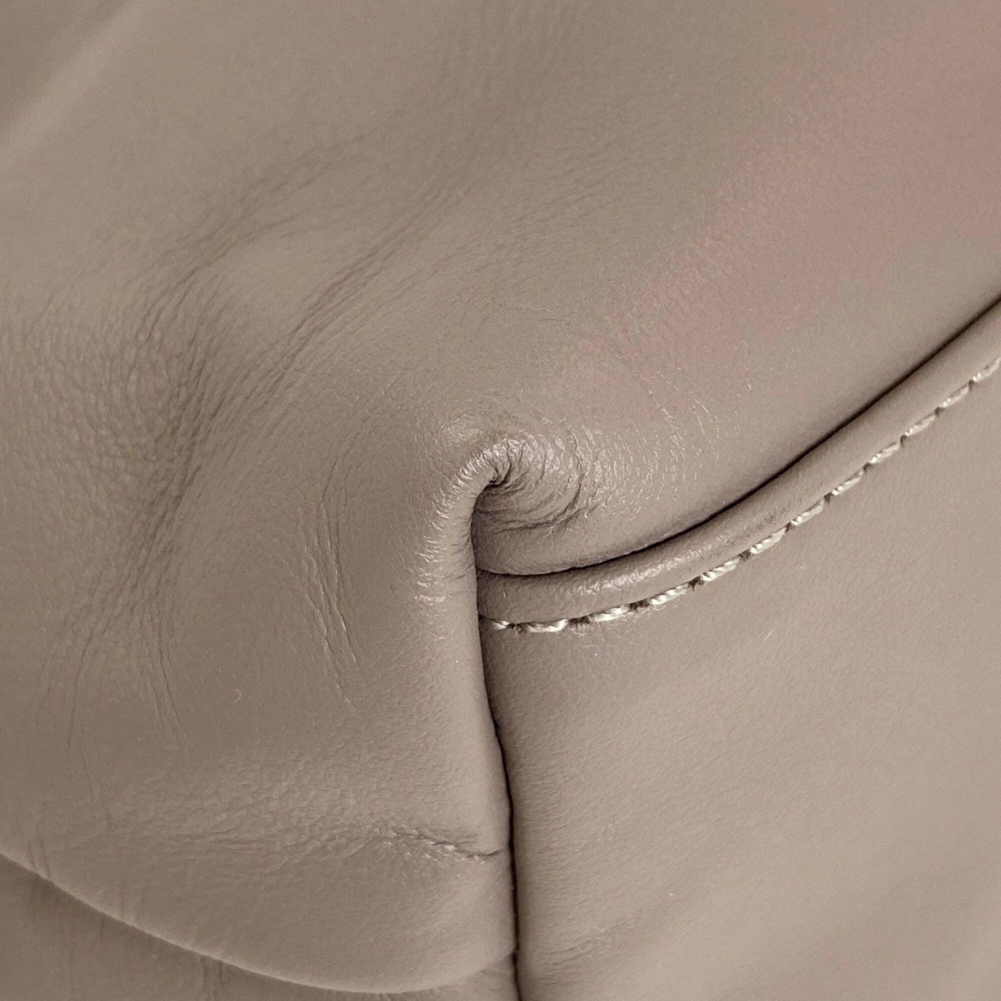 Longchamp Gray Leather Handbag (Pre-Owned)