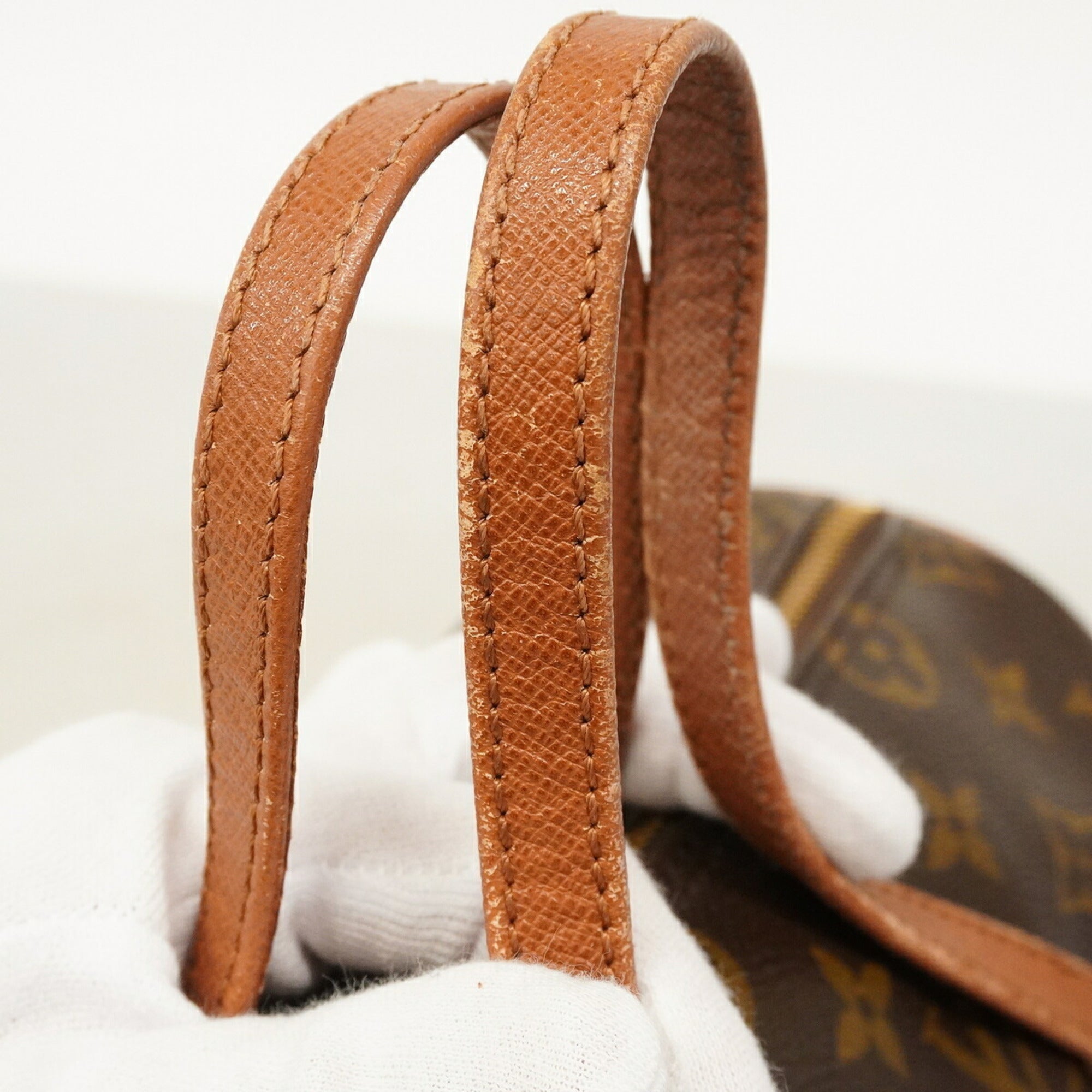 Louis Vuitton Brown Handbag (Pre-Owned)