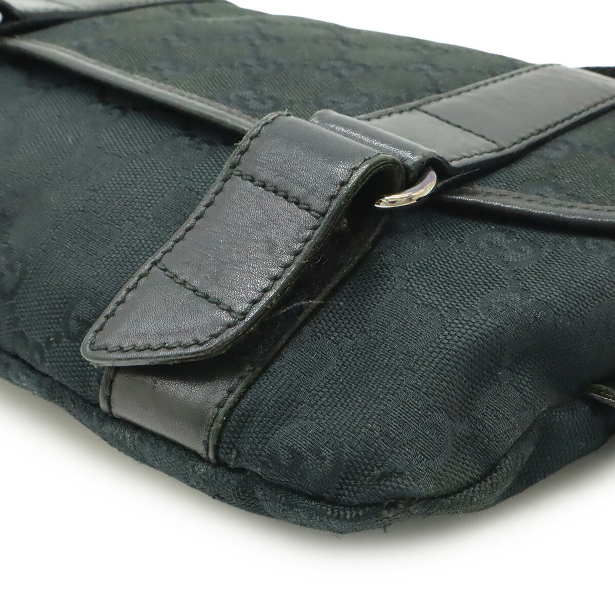 Gucci Black Gg Canvas Leather Fanny Pack Pouch Sling Bag (Pre-Owned)