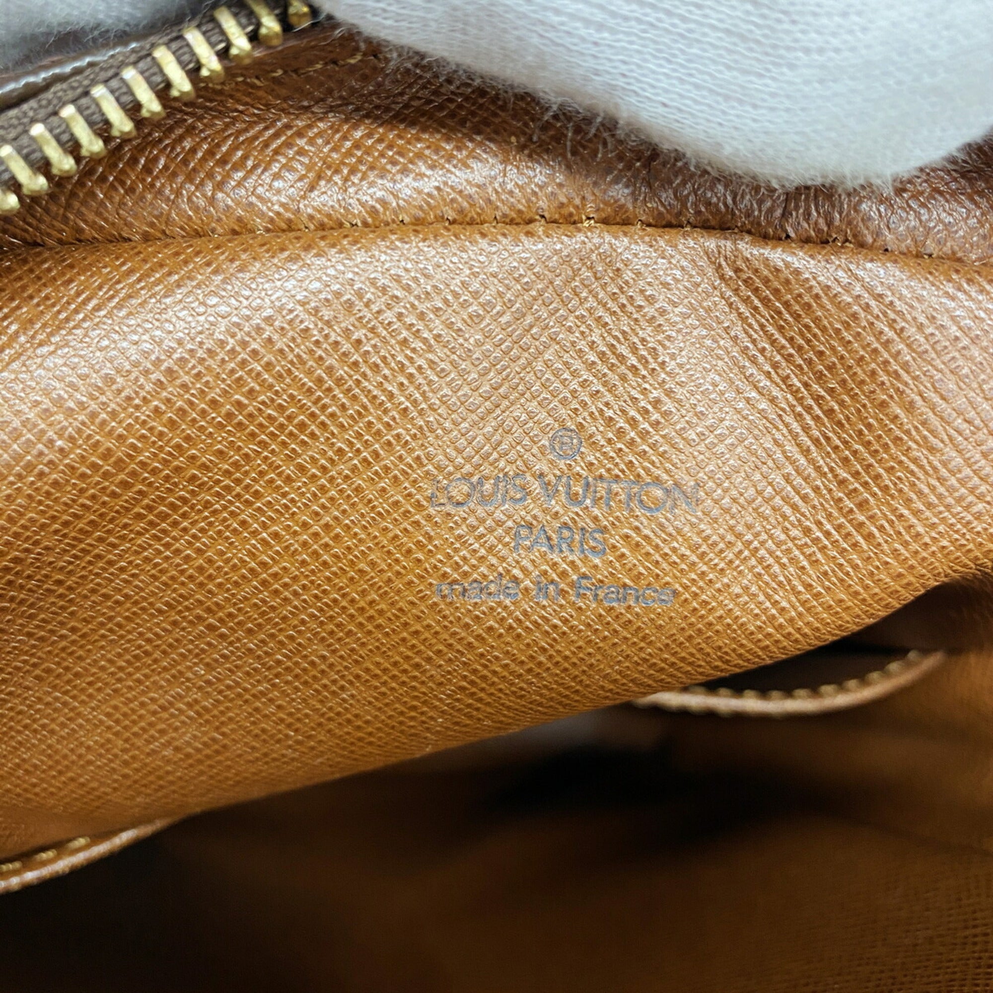 Louis Vuitton Brown Shoulder Bag (Pre-Owned)
