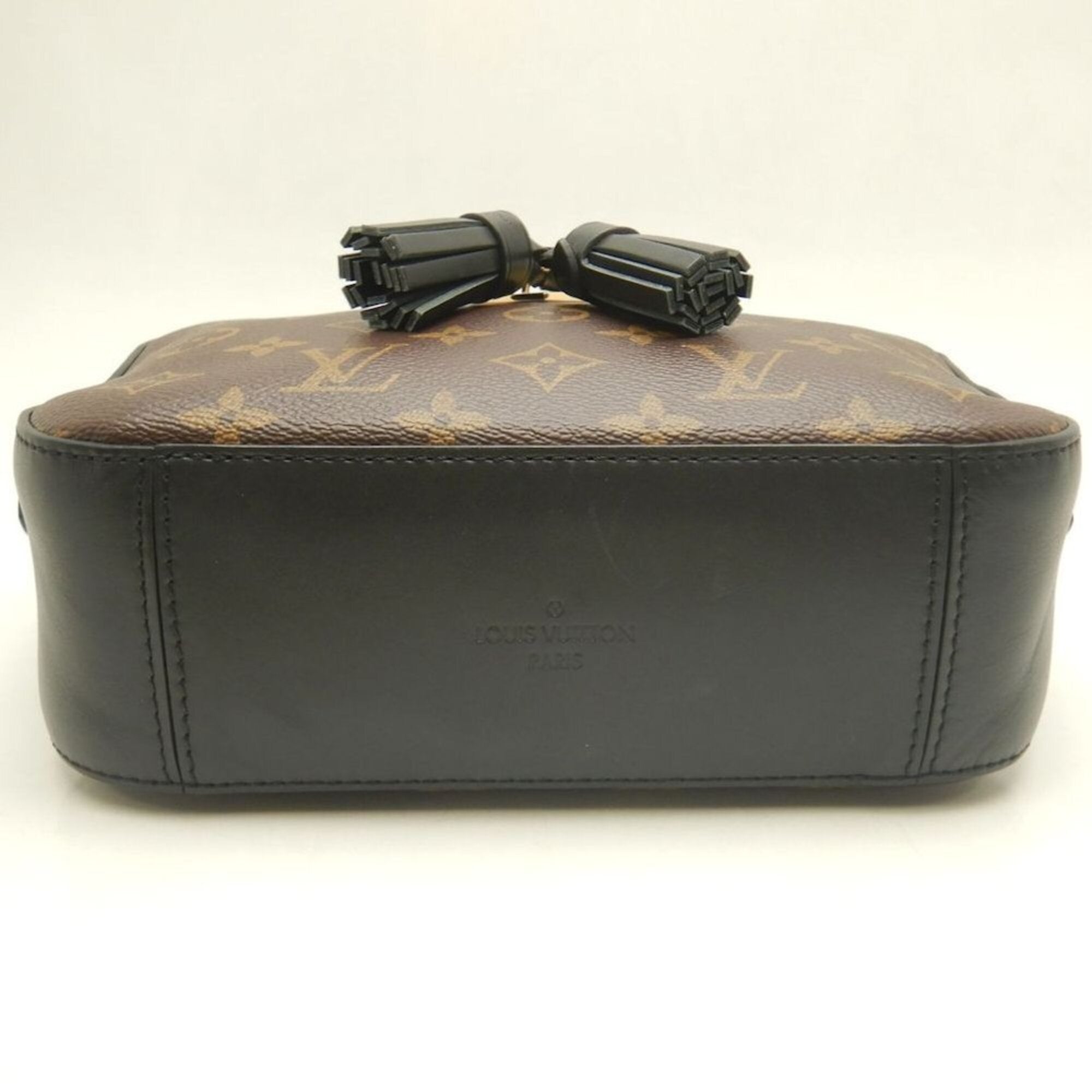 Louis Vuitton Noir Coated Canvas Leather Shoulder Bag (Pre-Owned)