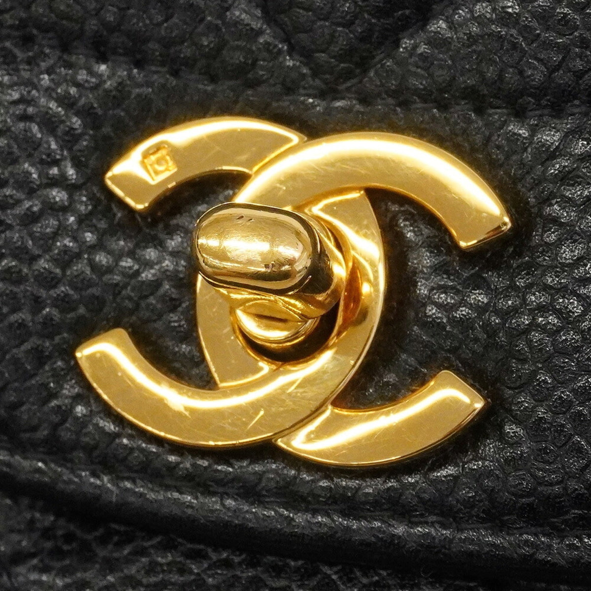 Chanel Black Grained Calfskin Shoulder Bag (Pre-Owned)