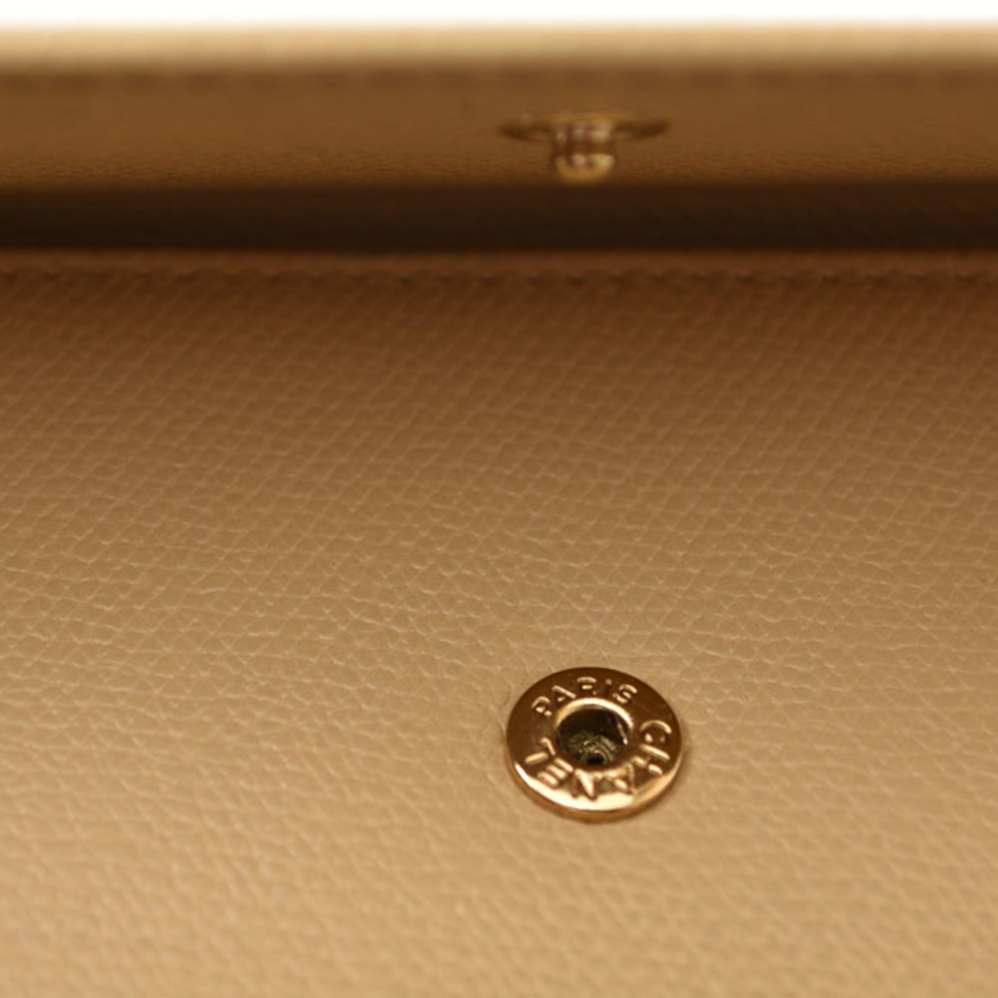 Chanel Beige Leather Long Wallet (Bi-Fold) (Pre-Owned)