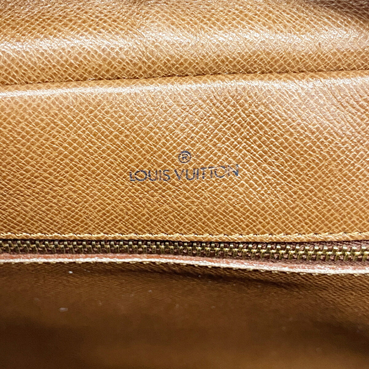 Louis Vuitton Brown Shoulder Bag (Pre-Owned)