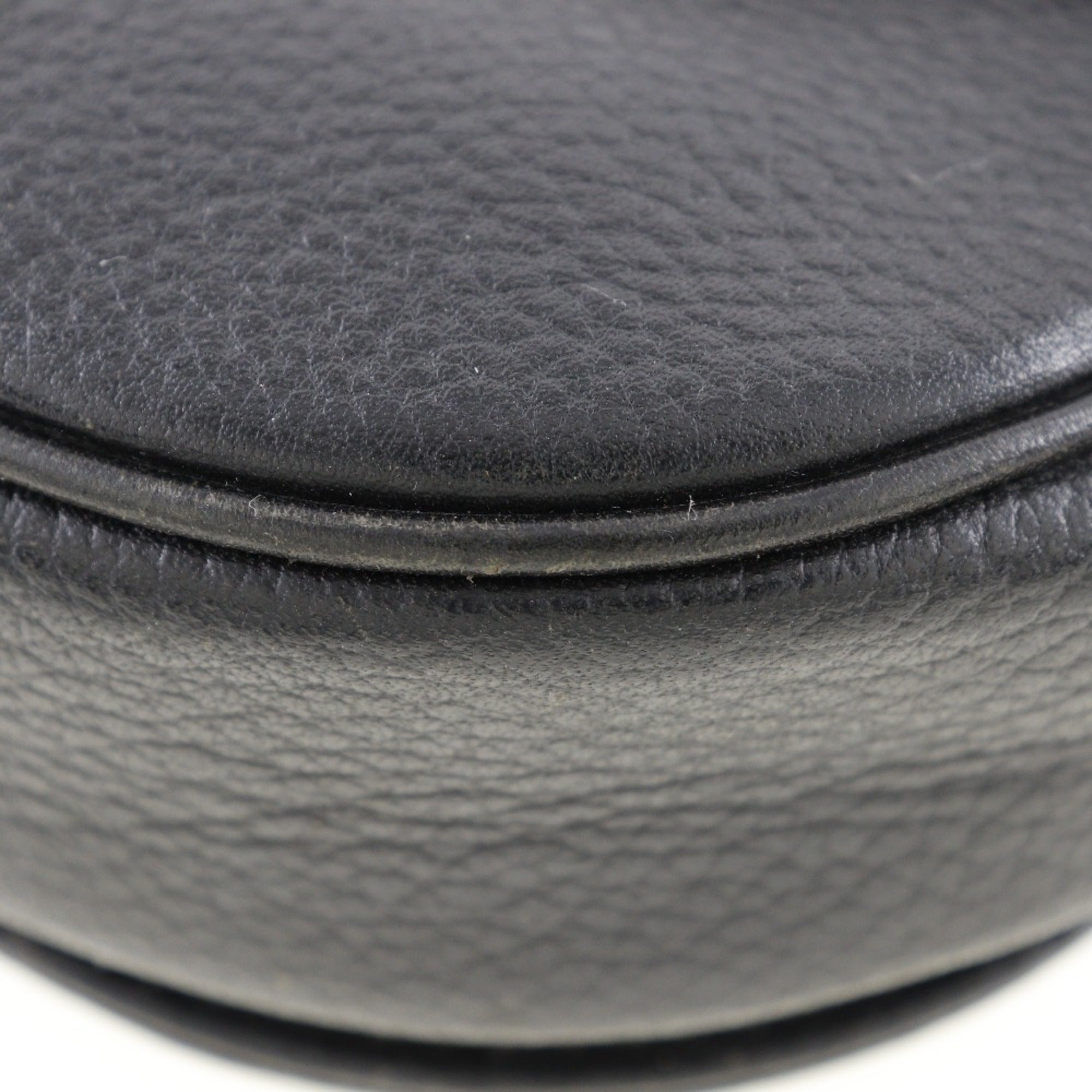 Burberry Black Leather Shoulder Bag (Pre-Owned)