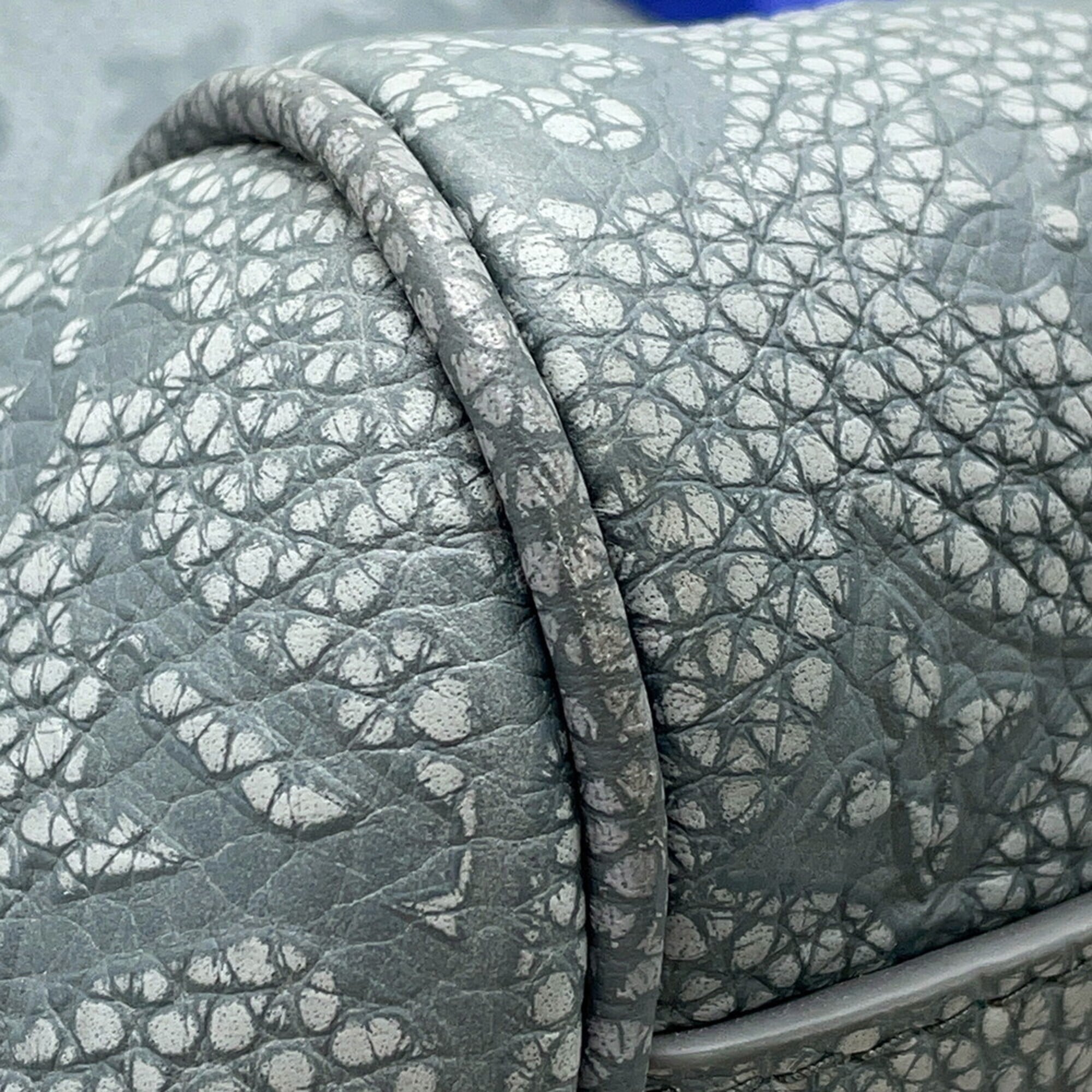 Louis Vuitton Gray Multi-Color Handbag (Pre-Owned)