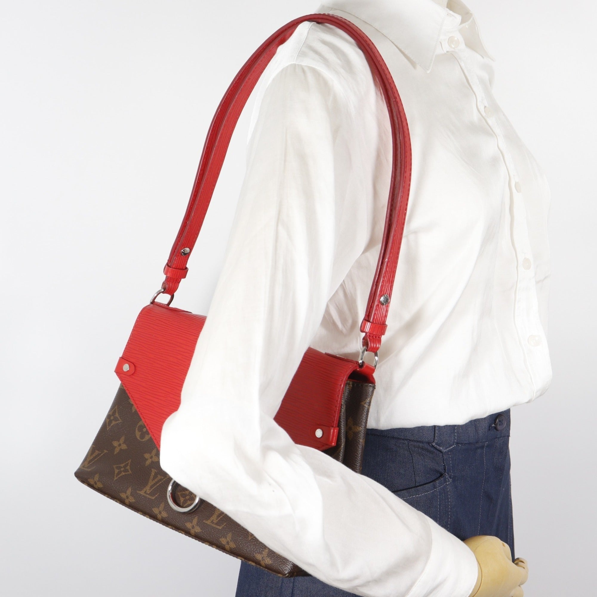 Louis Vuitton Monogram Brown Red Color Monogram Epi Leather Shoulder Bag (Pre-Owned)