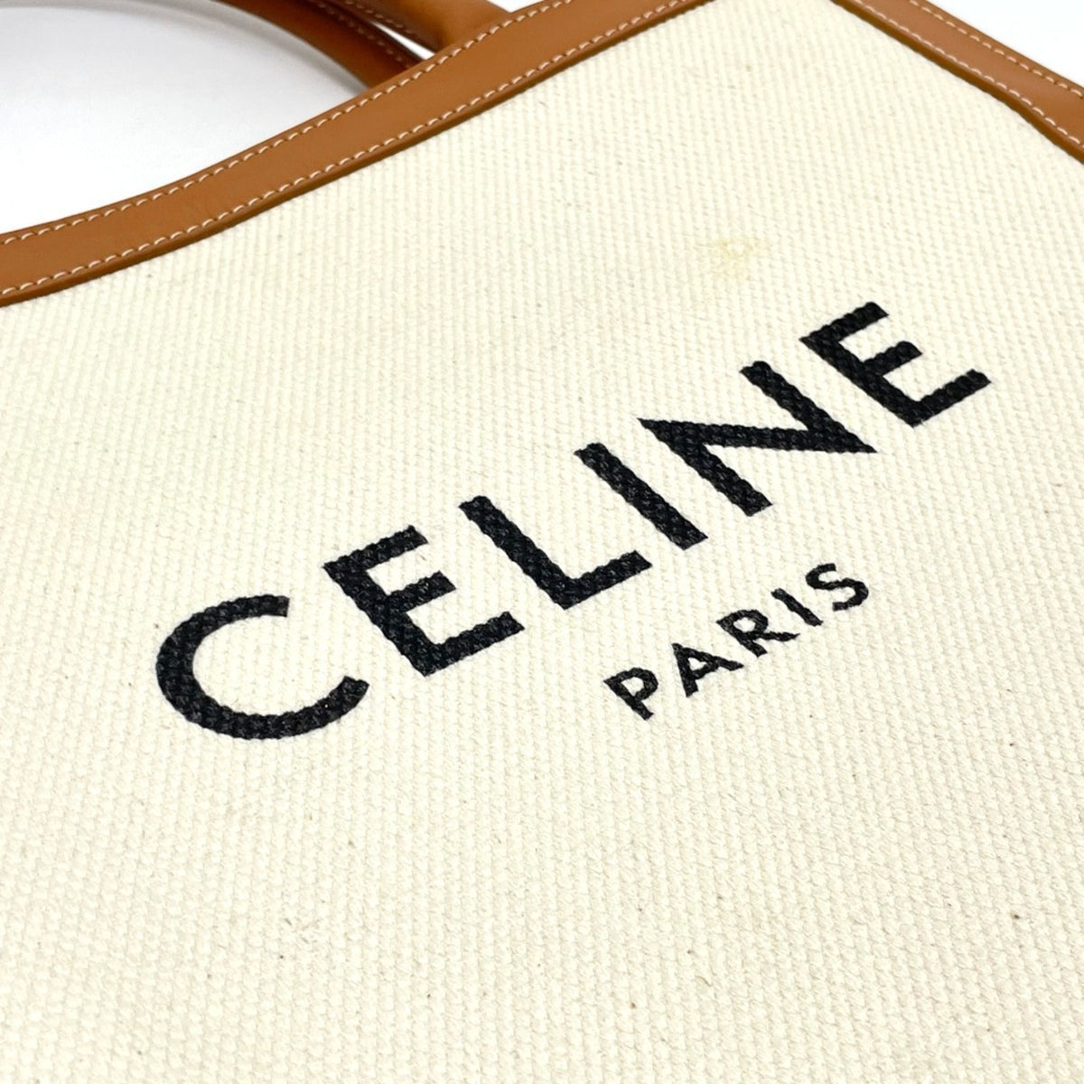 Celine White Leather Shoulder Bag (Pre-Owned)