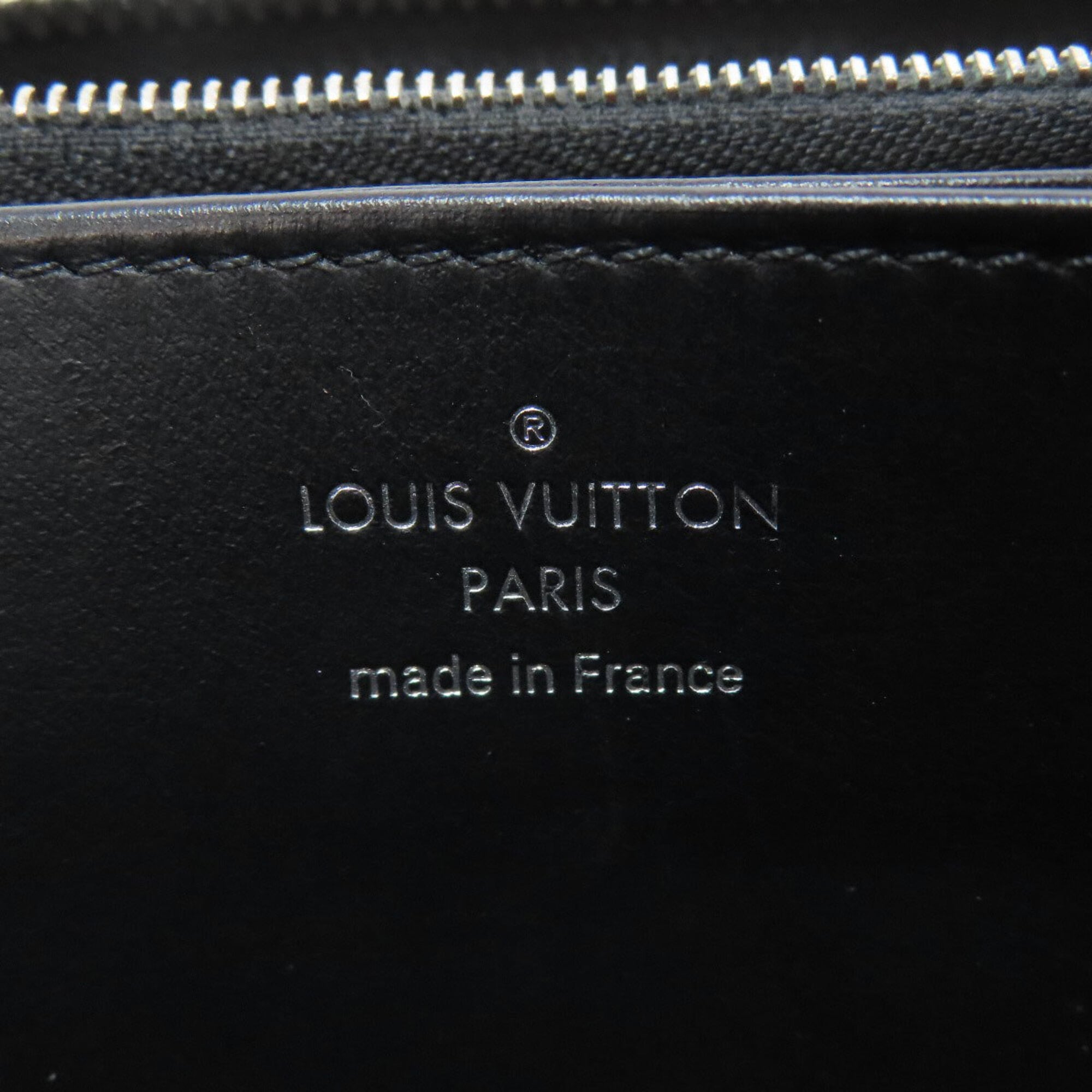 Louis Vuitton Mahina Black Mahina Leather Long Wallet (Bi-Fold) (Pre-Owned)