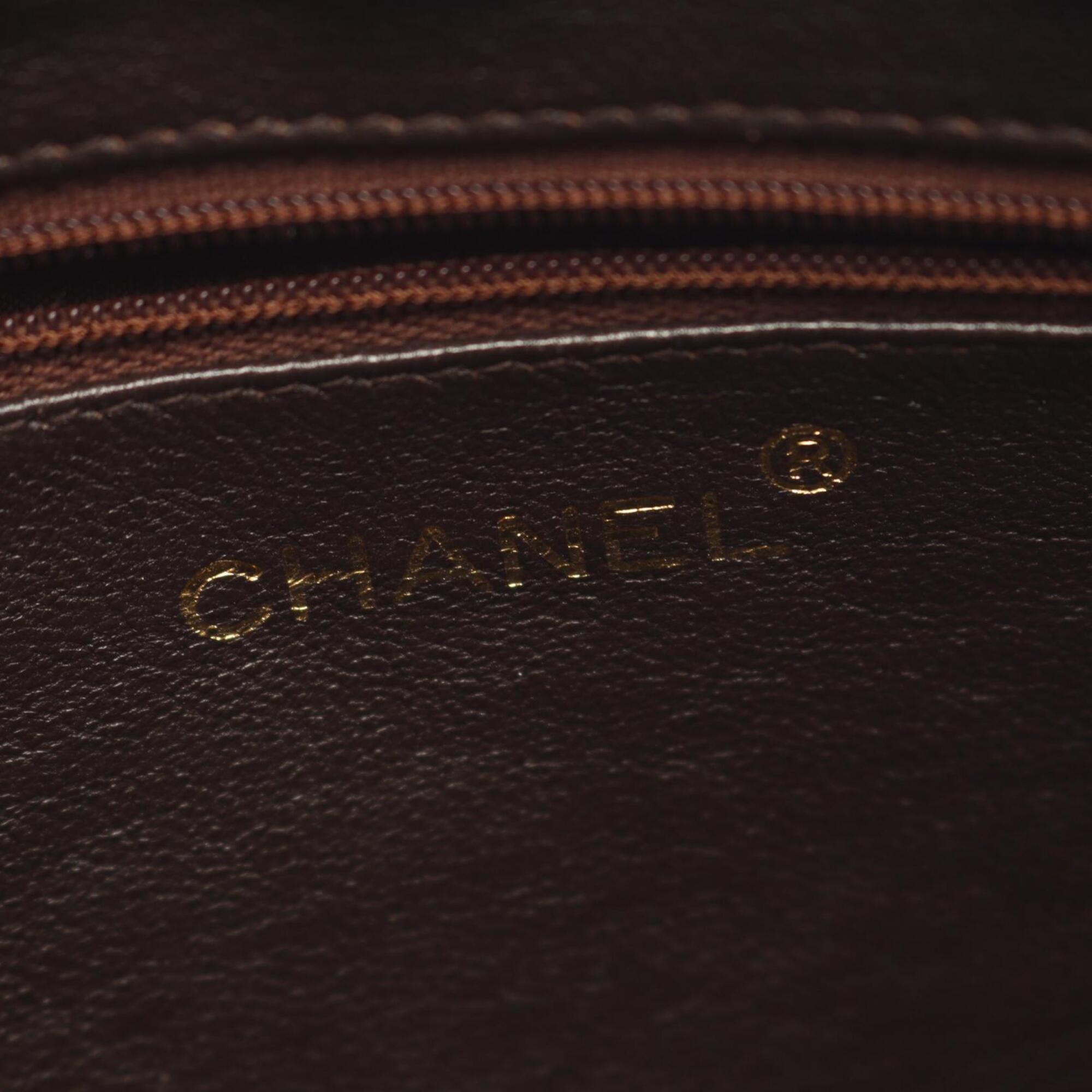 Chanel Brown Grained Calfskin Handbag Shoulder Bag (Pre-Owned)