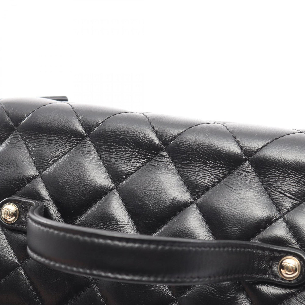 Chanel Matelasse Black Leather Shoulder Bag (Pre-Owned)