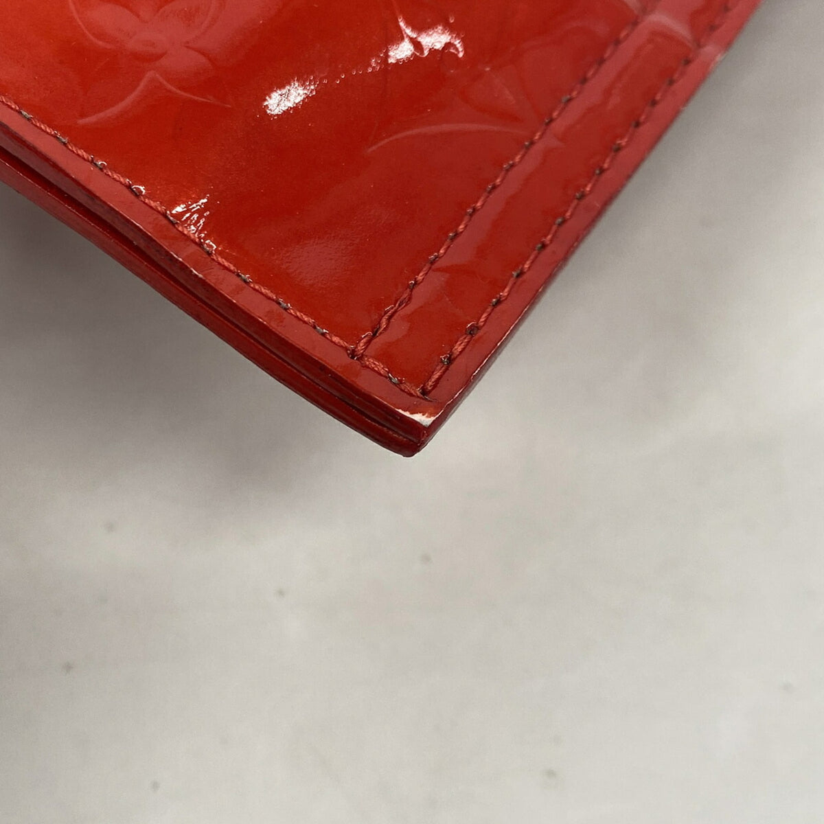 Louis Vuitton Rouge Handbag (Pre-Owned)