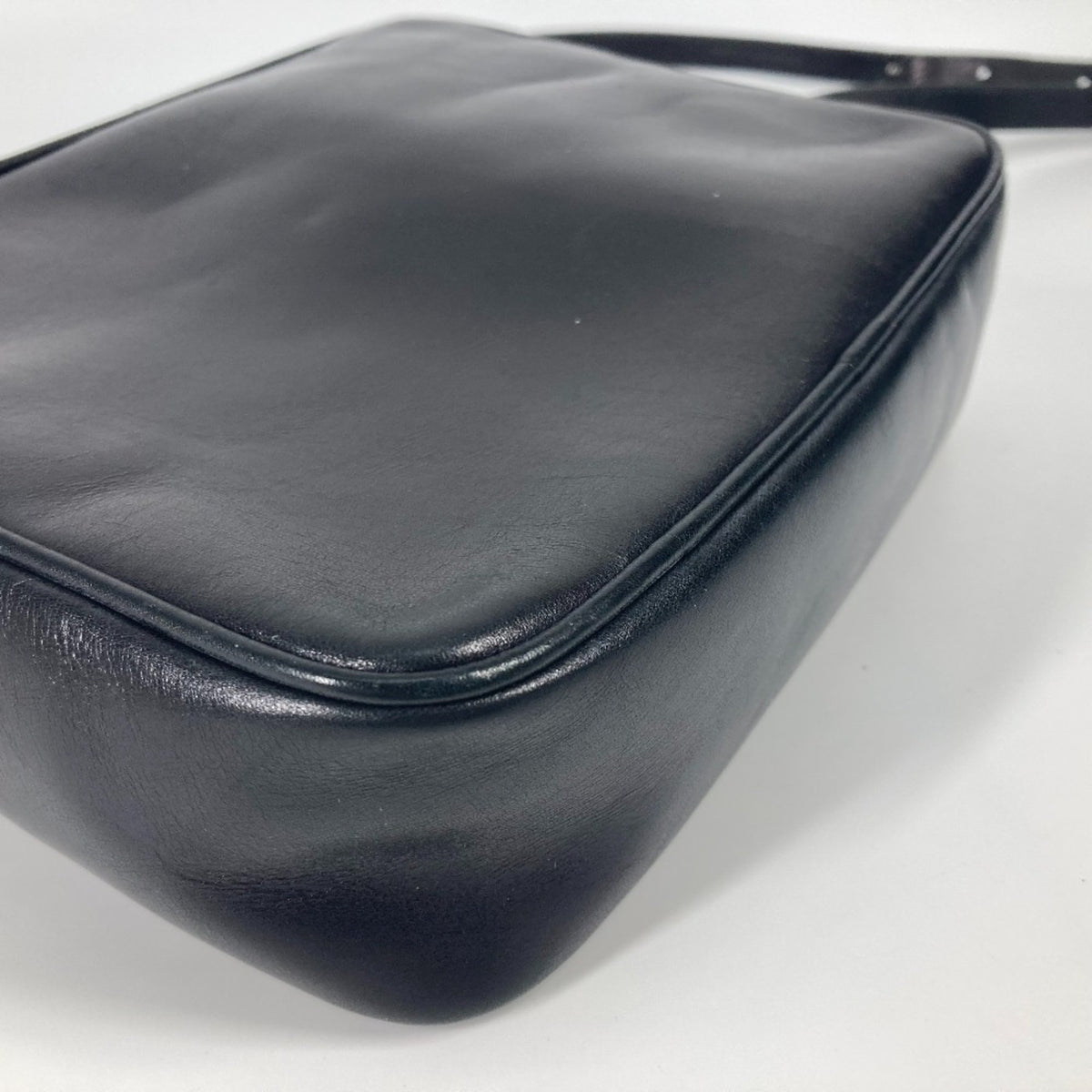 Celine Black Leather Pochette Shoulder Bag (Pre-Owned)