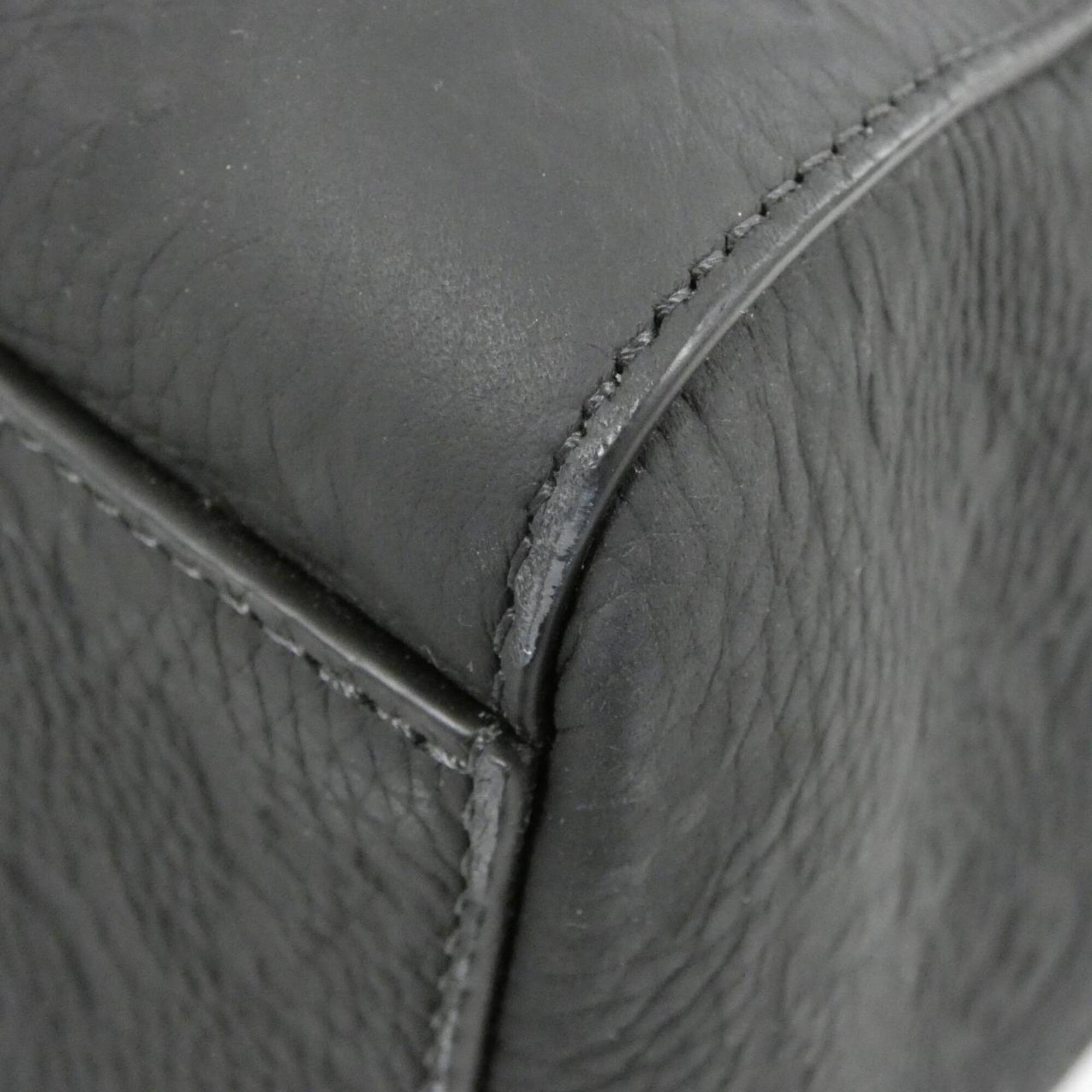 Louis Vuitton Black Leather Handbag (Pre-Owned)