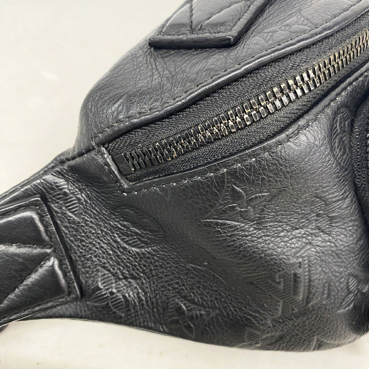 Louis Vuitton Black Sling Bag (Pre-Owned)