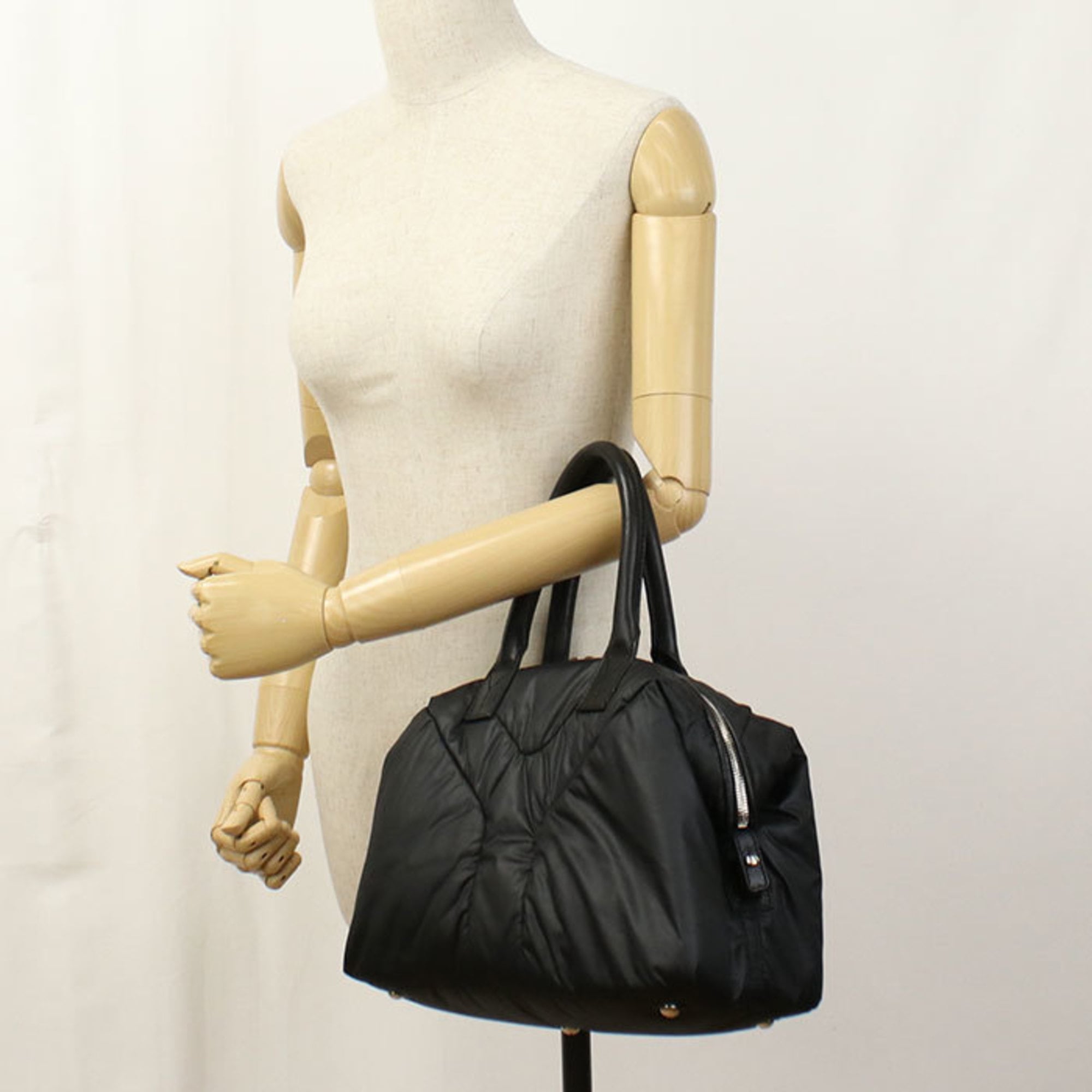 Saint Laurent Black Tote Bag (Pre-Owned)