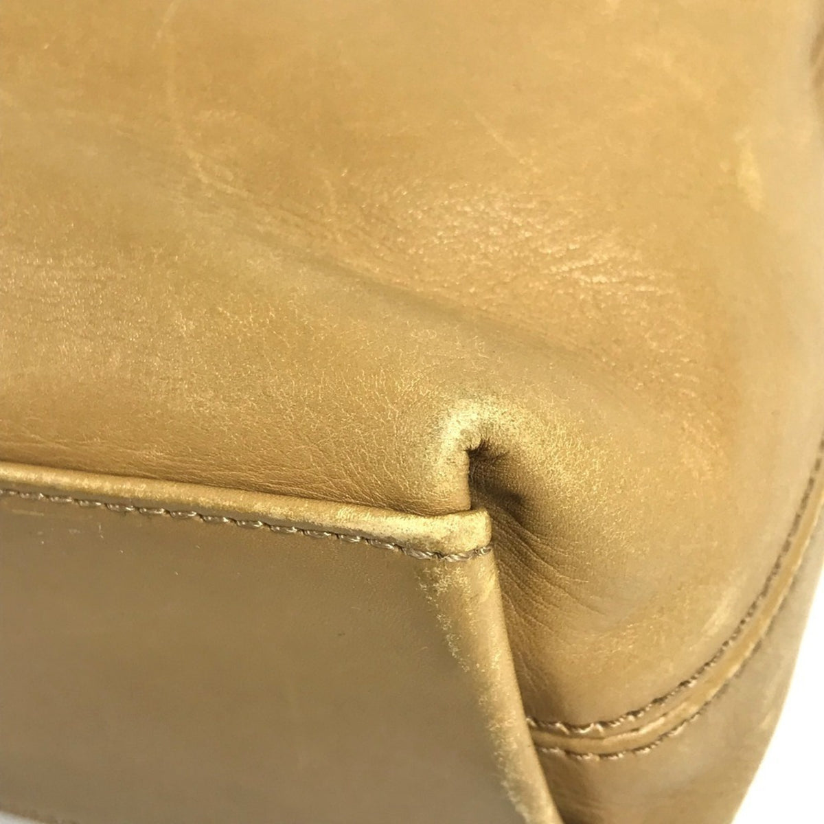 Chanel Beige Leather Handbag Shoulder Bag (Pre-Owned)