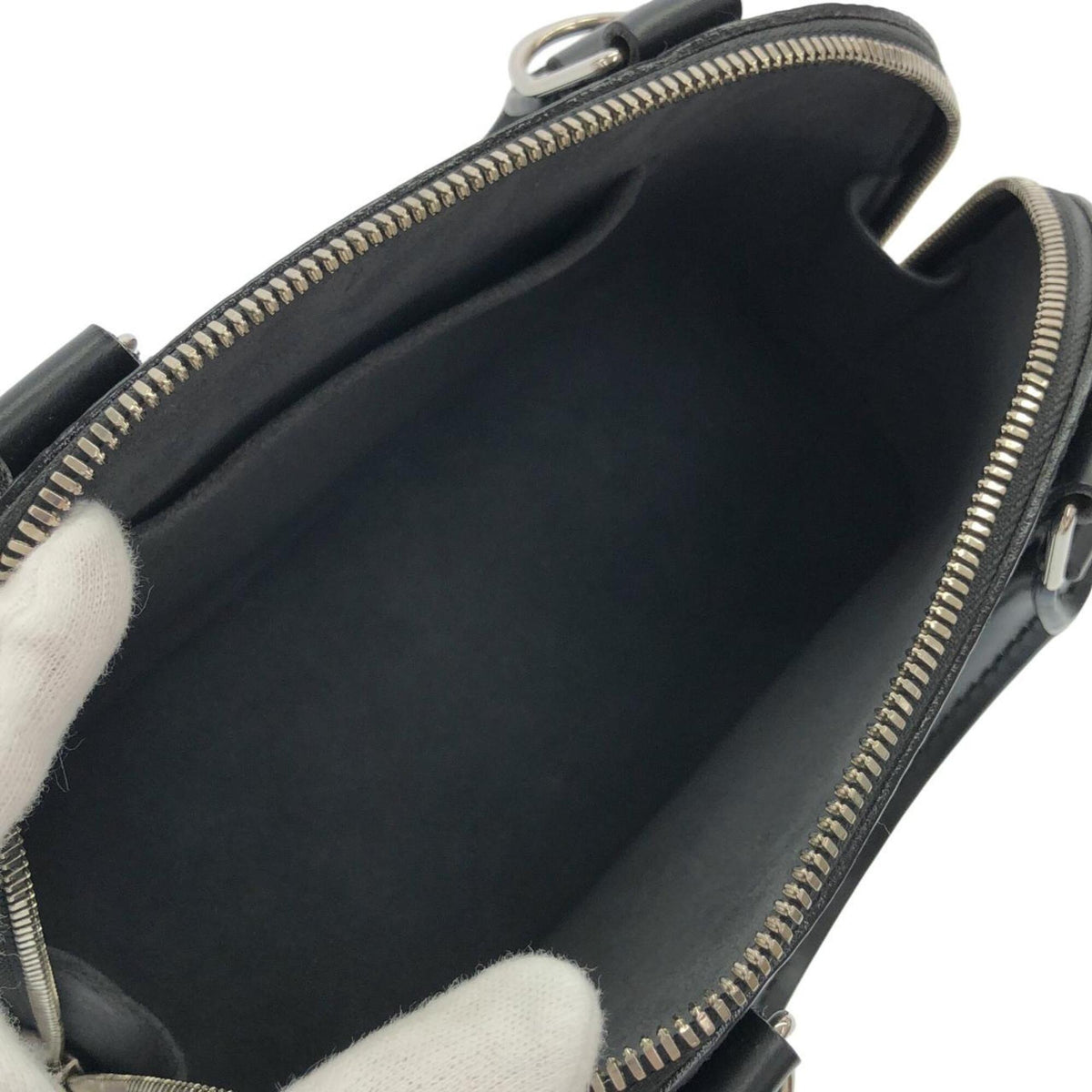 Louis Vuitton Epi Black Leather Handbag (Pre-Owned)
