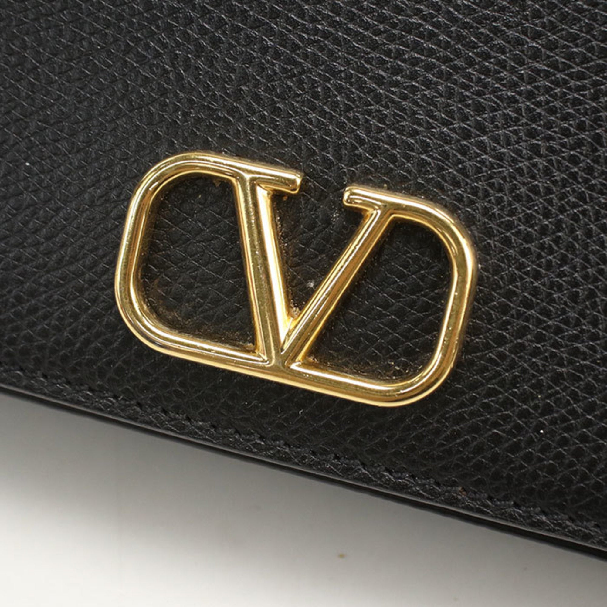 Valentino Garavani Black Leather Shoulder Bag (Pre-Owned)