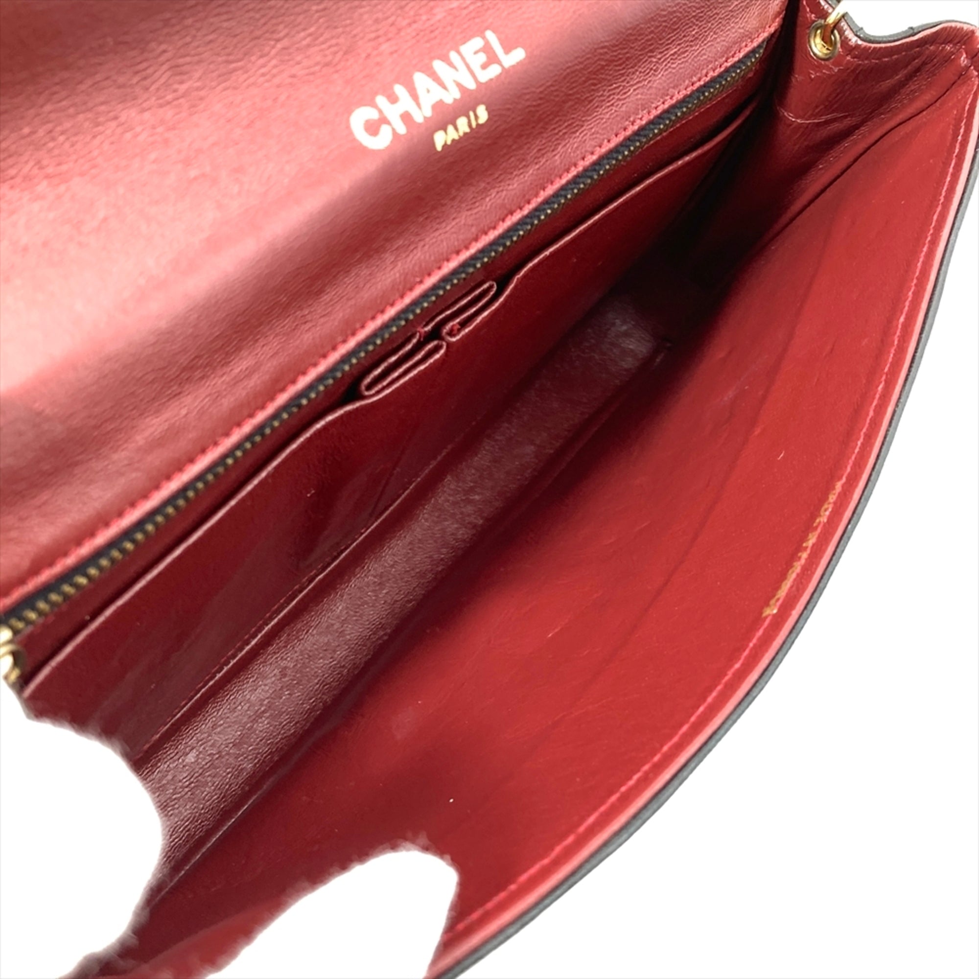 Chanel Black Leather Shoulder Bag (Pre-Owned)